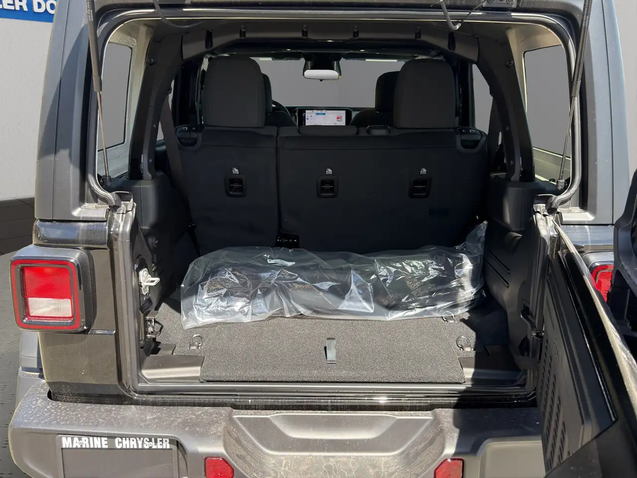 Jeep Wrangler снимка Jeep Wrangler