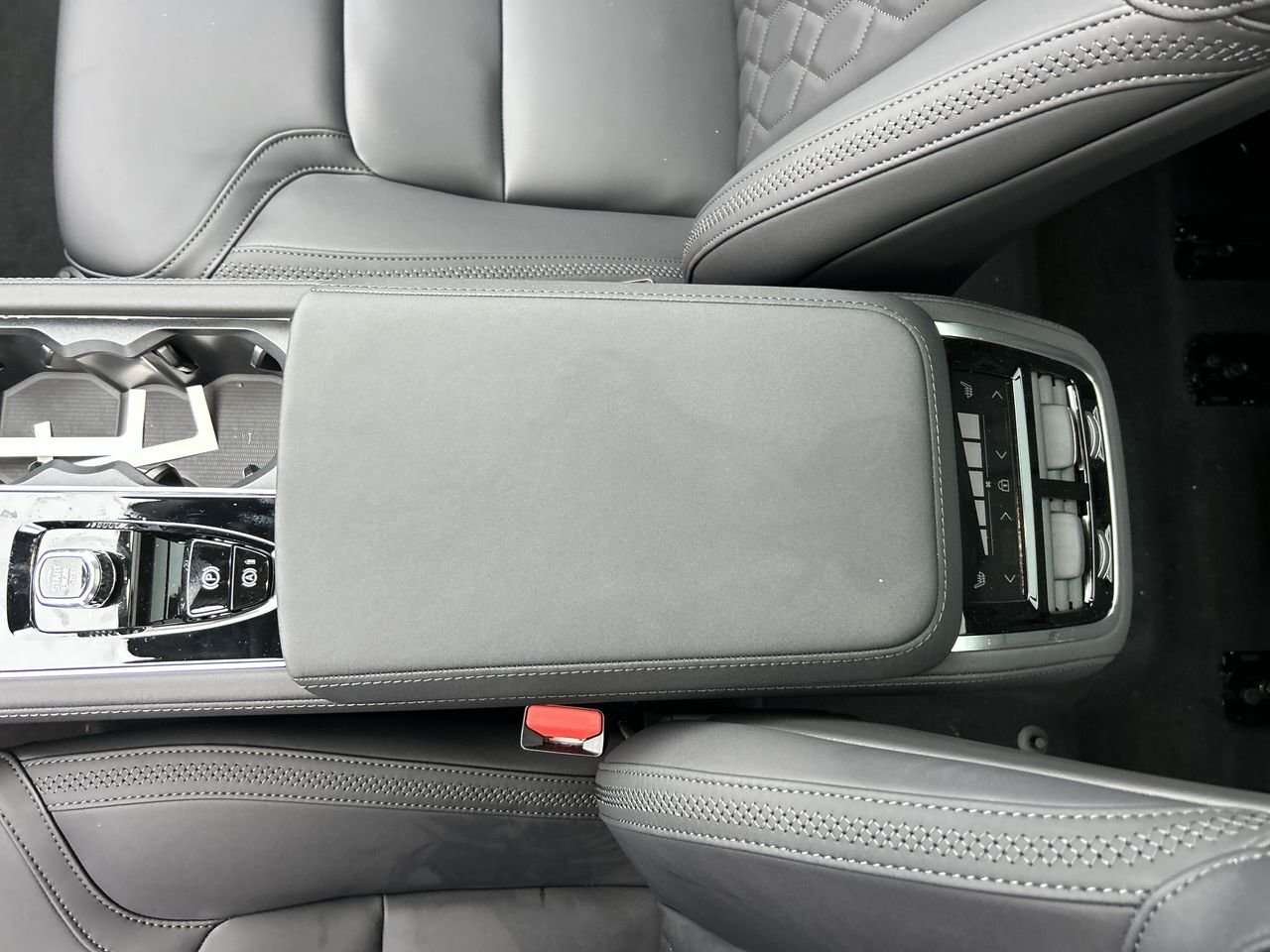 2026 Volvo XC90 Plus 7-Seater (Dark Theme) Rear Camera Washer | Ha thumb 29