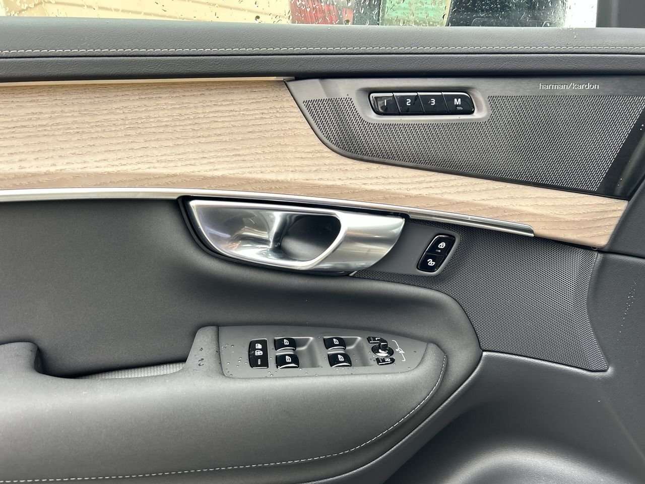 2026 Volvo XC90 Plus 7-Seater (Dark Theme) Rear Camera Washer | Ha thumb 21