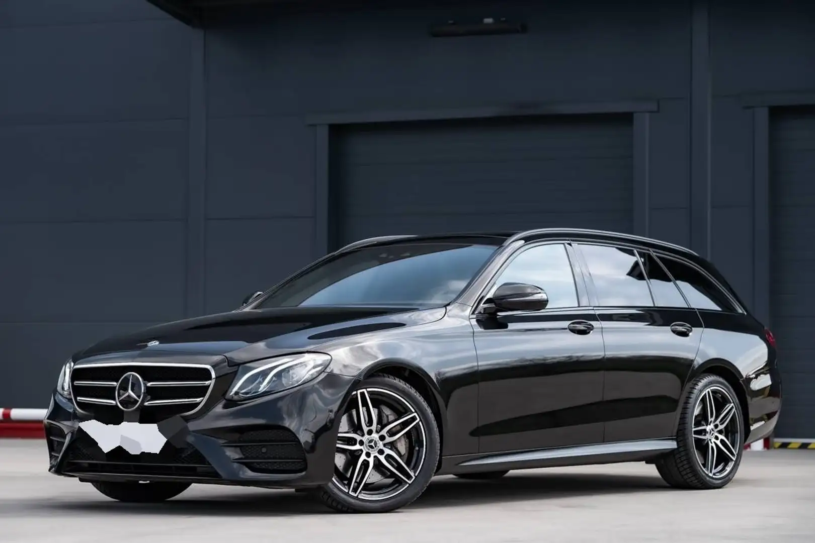 Mercedes-Benz E 400 E 400 4Matic T 9G-TRONIC AMG Line Negru - 2