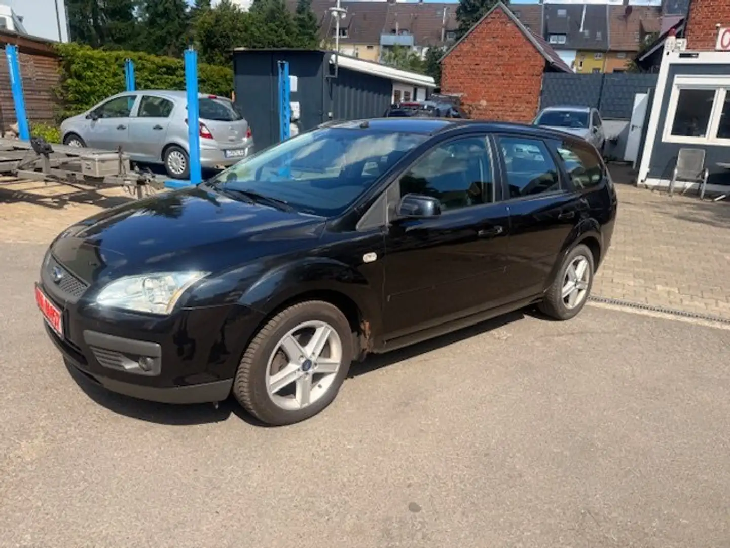 Ford Focus Fun, Allwetter, Durchrepariert, TüV 11/27 Schwarz - 1