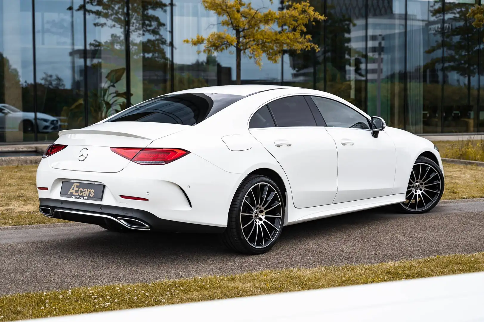 Mercedes-Benz CLS 220 D *** AMG PACK /KEYLESS / BELGIAN CAR /1 OWNER *** Weiß - 2