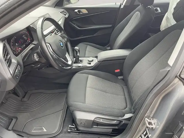 BMW 2 Series view 11