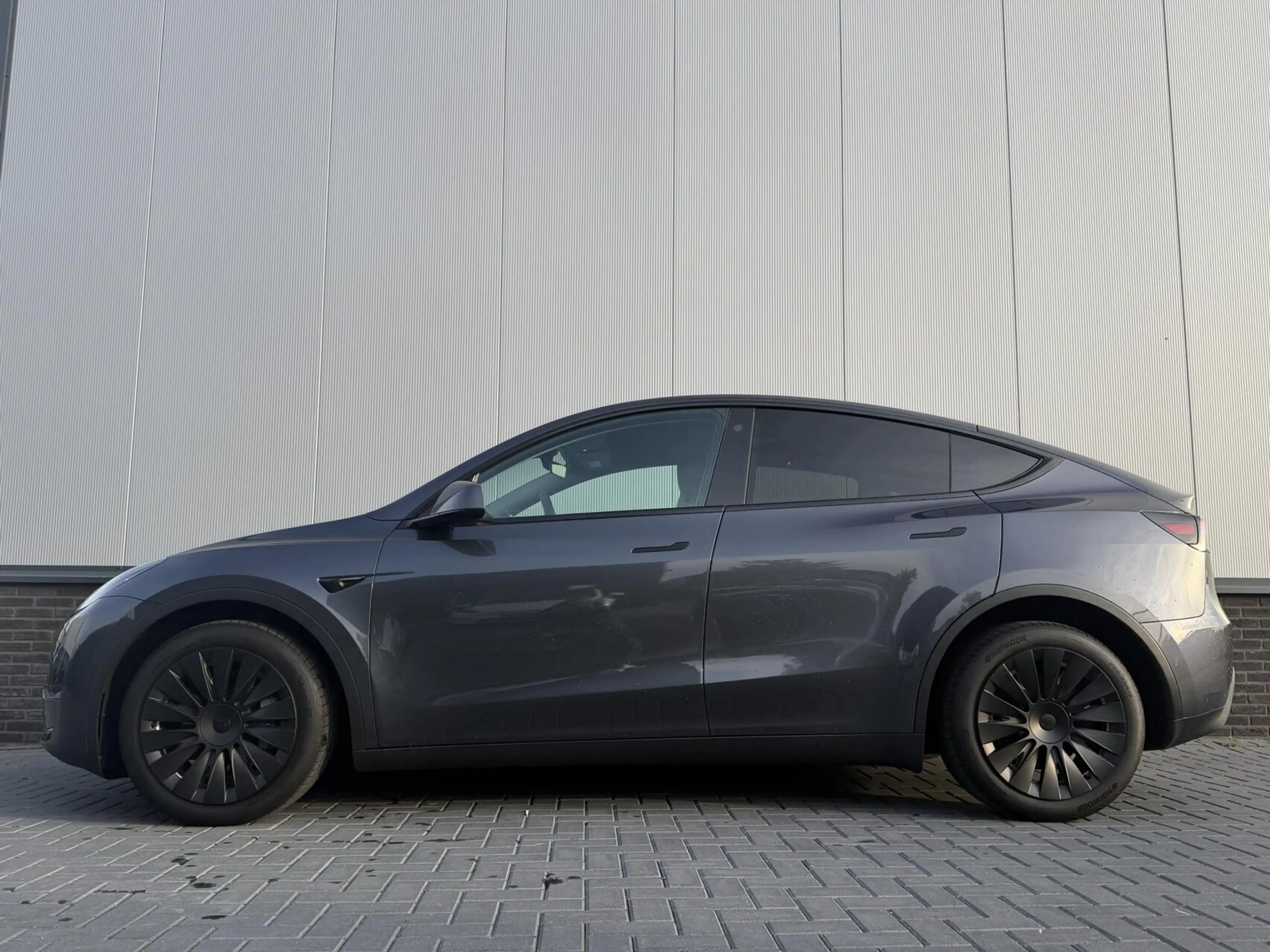 Tesla Model Y Long Range AWD 75 kWh SOH 92% — photo 3