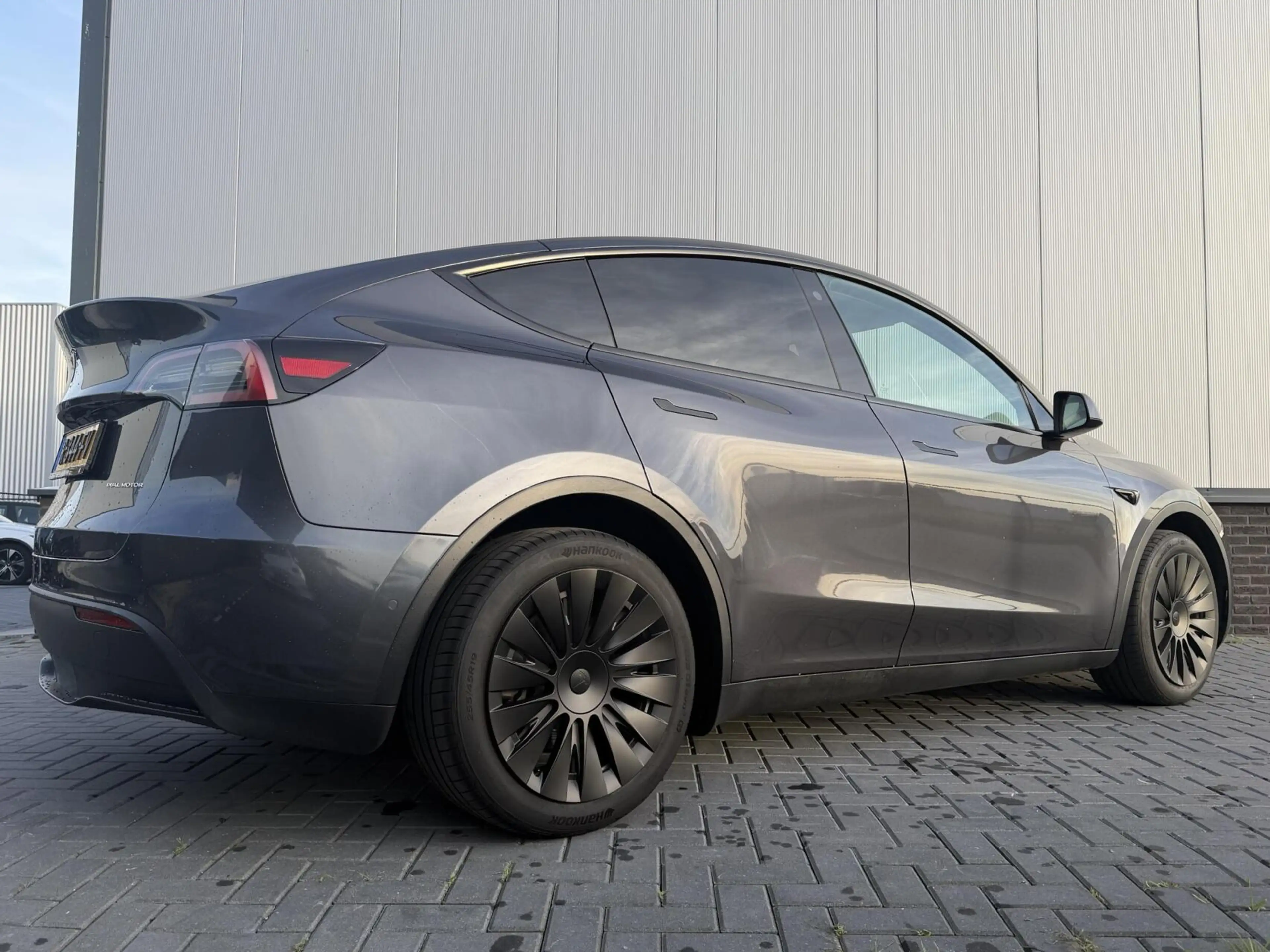 Tesla Model Y Long Range AWD 75 kWh SOH 92% — photo 7