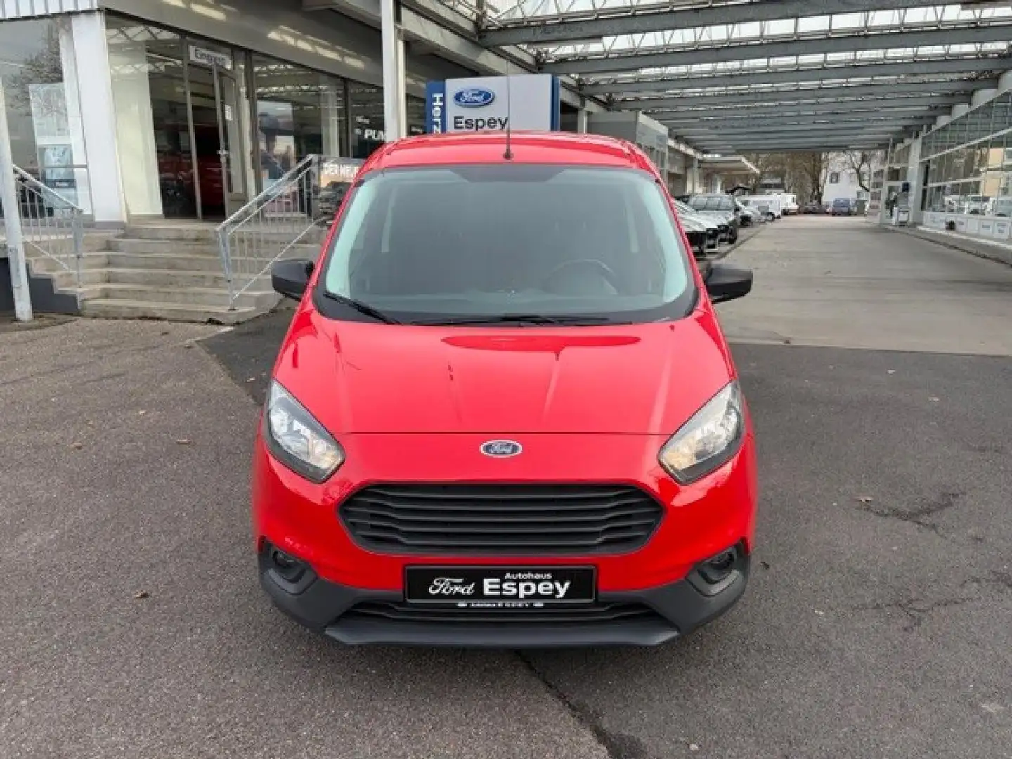 Ford Transit Courier Trend Rouge - 2