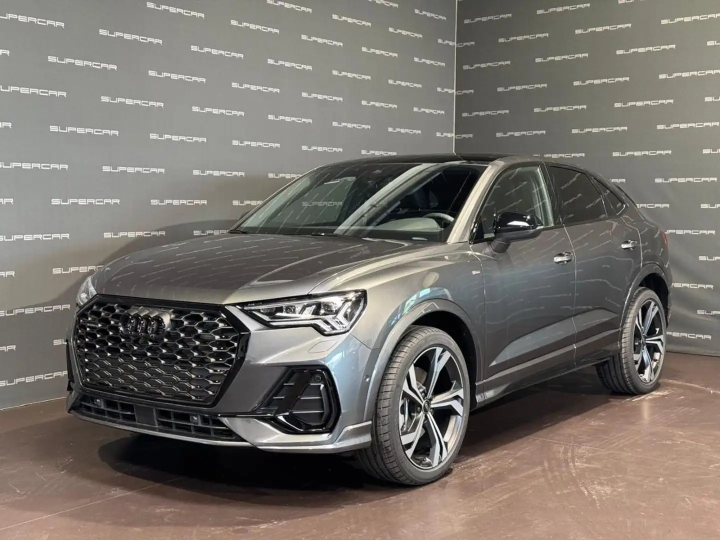 Audi Q3 SPB 40 TDI quattro S tronic Identity Black Grigio - 1
