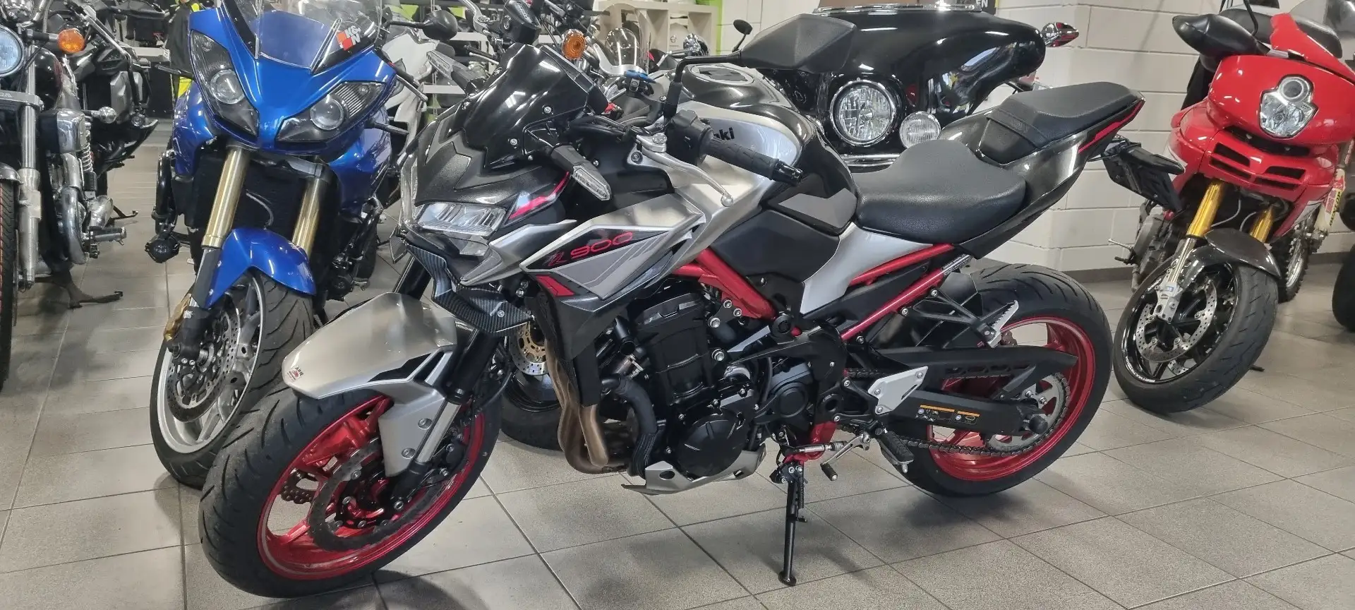 Kawasaki Z 900 35kw Argintiu - 1