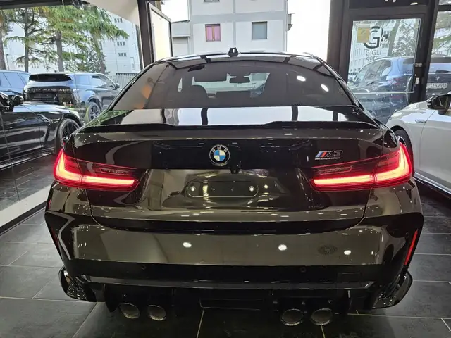 BMW M3 view 4
