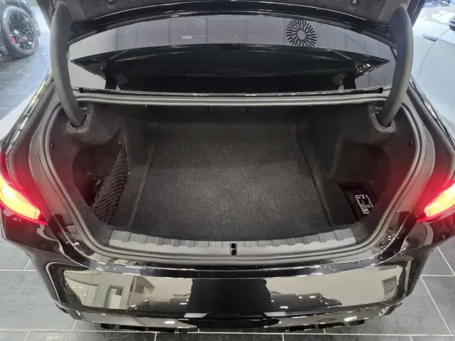 BMW M3 view 5