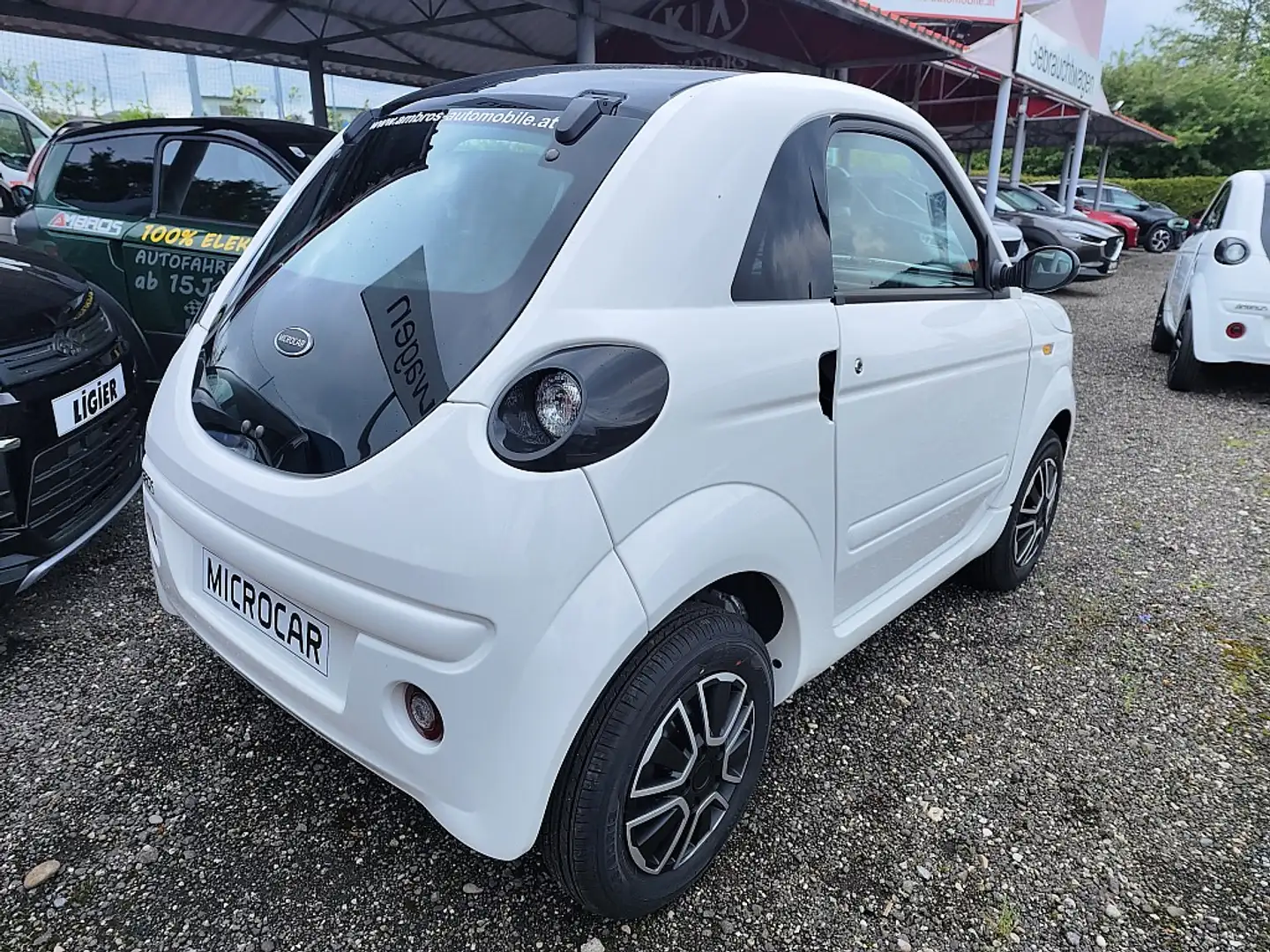 Microcar Due 6 Initial **Autofahren ab 15 Jahren** RUNOUT-AK... Fehér - 2