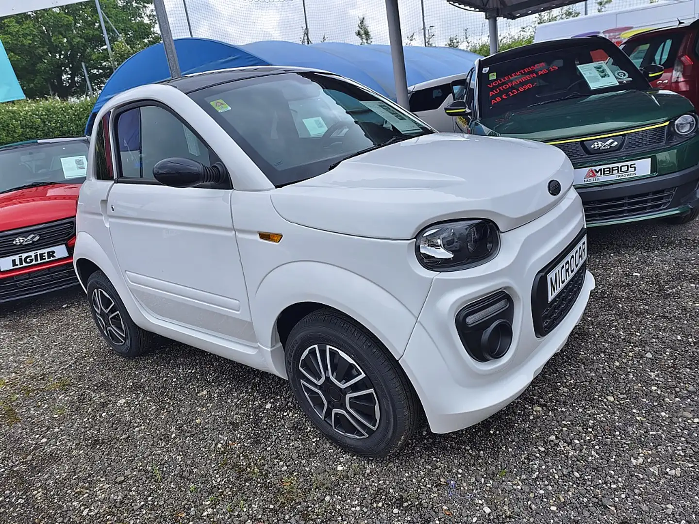 Microcar Due 6 Initial **Autofahren ab 15 Jahren** RUNOUT-AK... Fehér - 1
