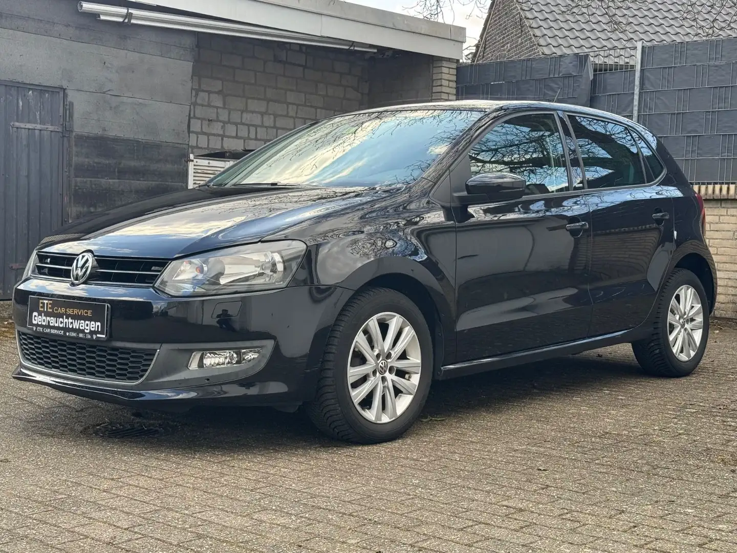 Volkswagen Polo V Style*SITZH+XENON+1.HAND+TÜV NEU* Noir - 1