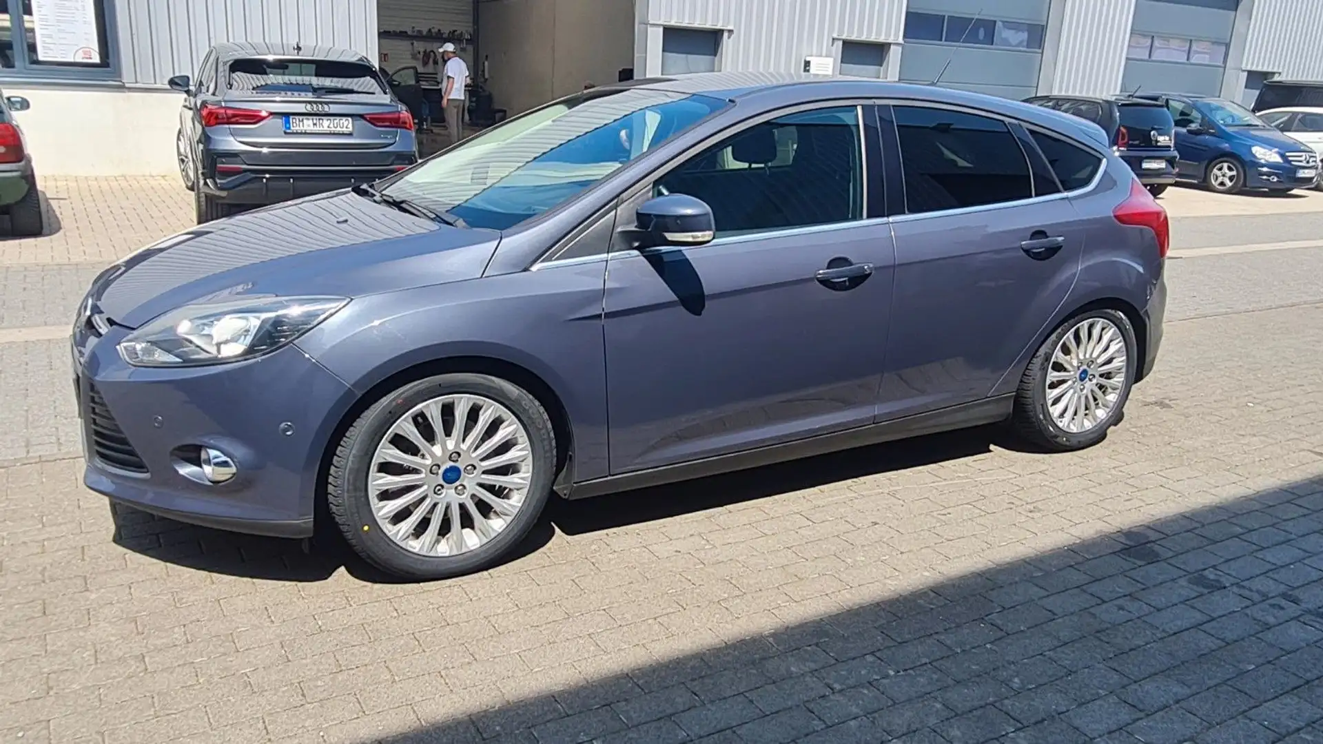 Ford Focus 1.6 EcoBoost Titanium, Tüv Neu Grau - 1