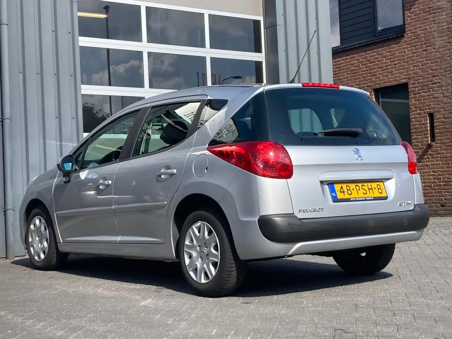 Peugeot 207 SW 1.4 VTi Blue Lease Airco Cruise controle Apk 17 Grijs - 2