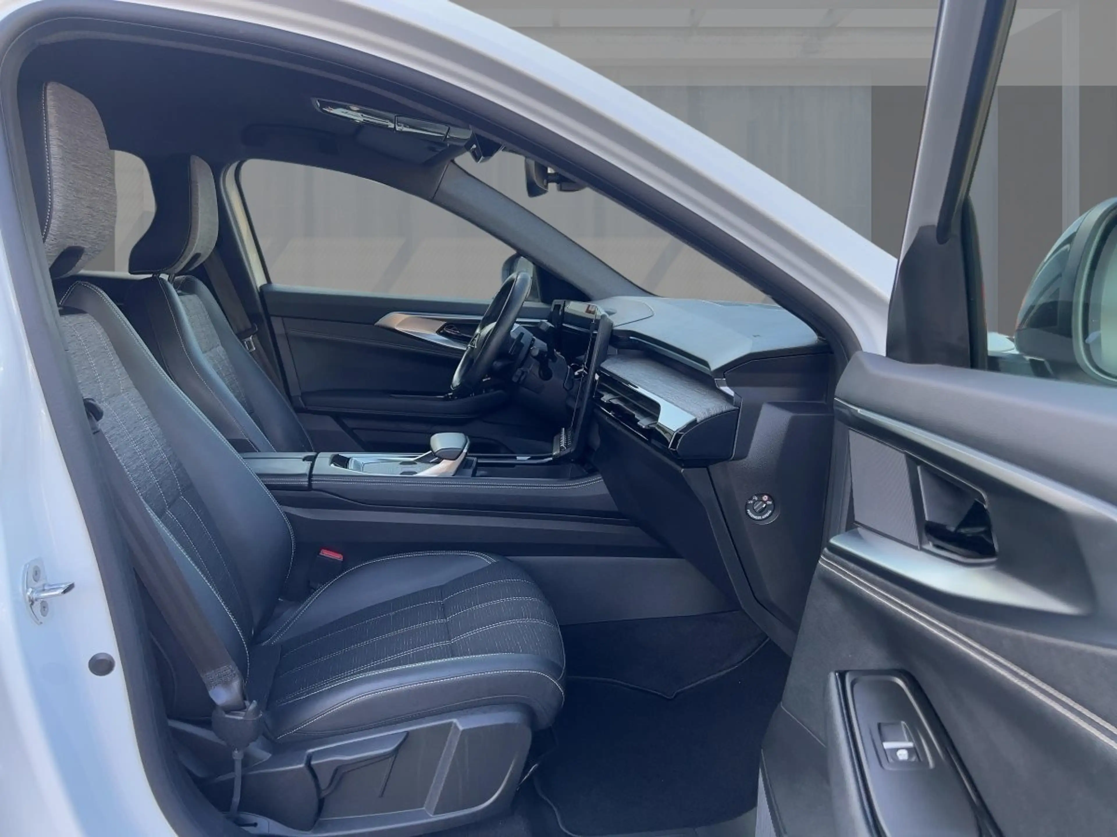 Renault Austral 1.2 E-TECH 200 TECHNOTechno Automatik — photo 8