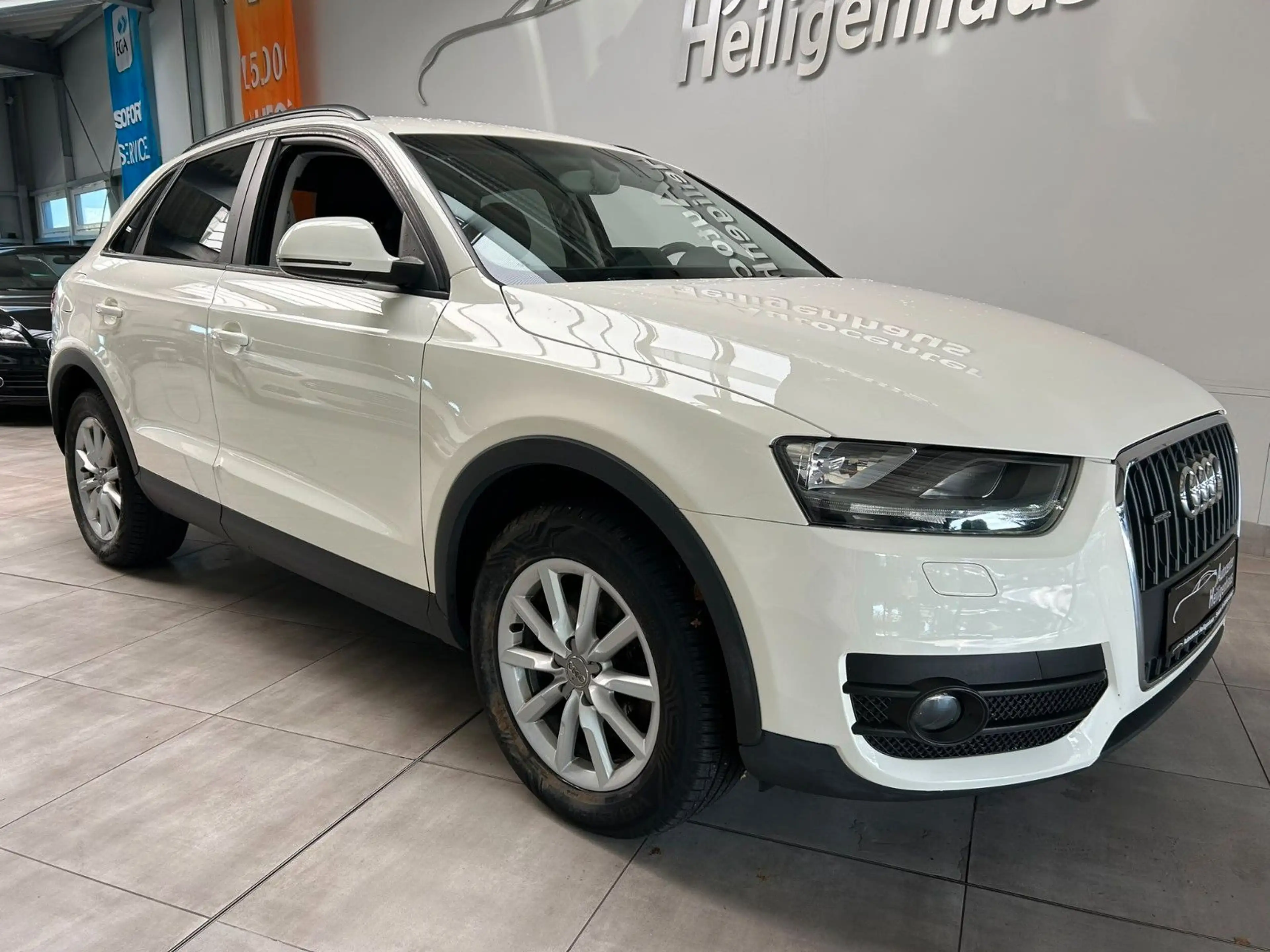 Audi Q3 2.0 TFSI quattro abn. AHK *Allwetter* — photo 2