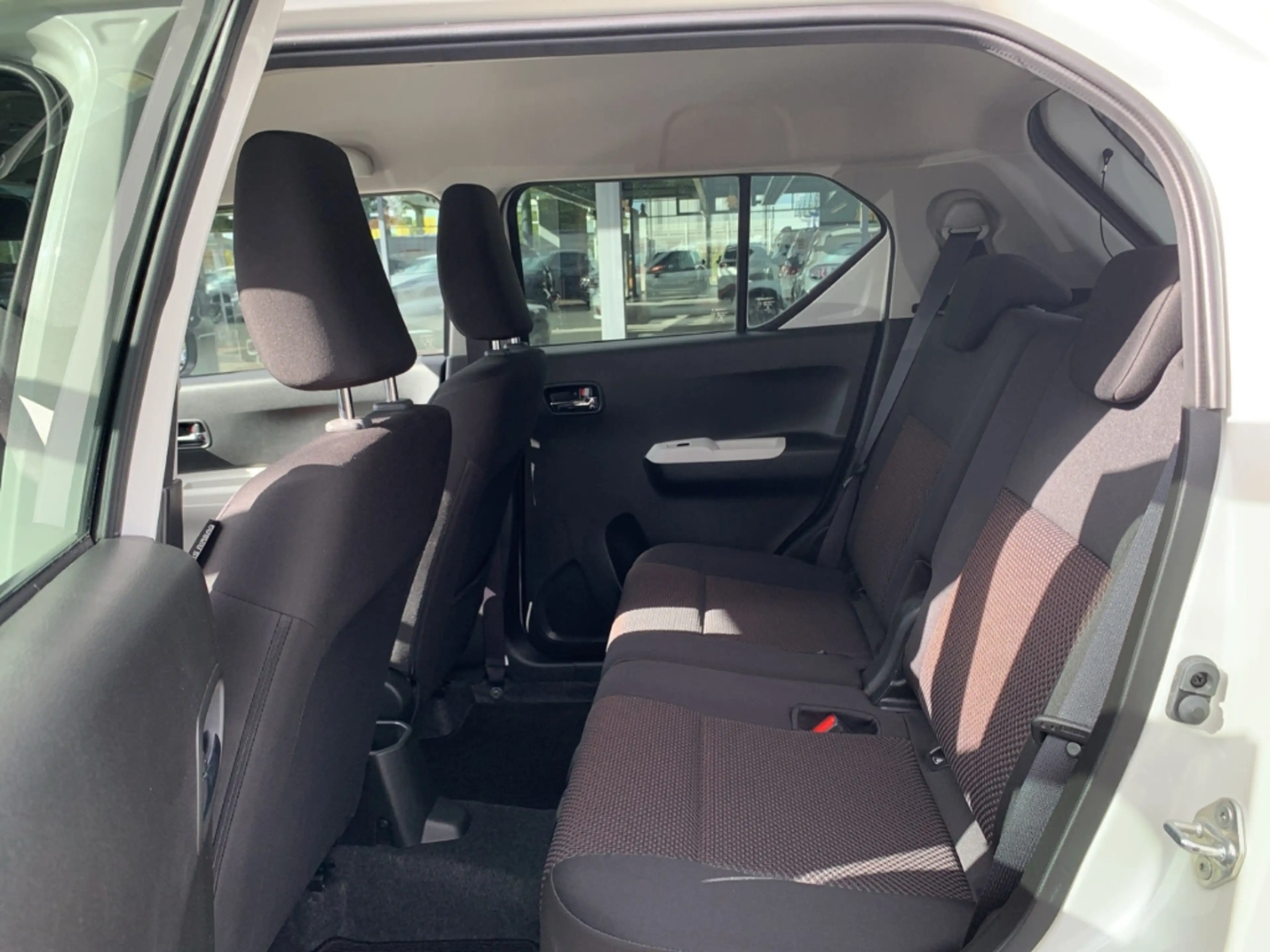 Suzuki Ignis 4x4 1.2 Comfort+ LED+KAMERA+SHZ+KLIMA — photo 11