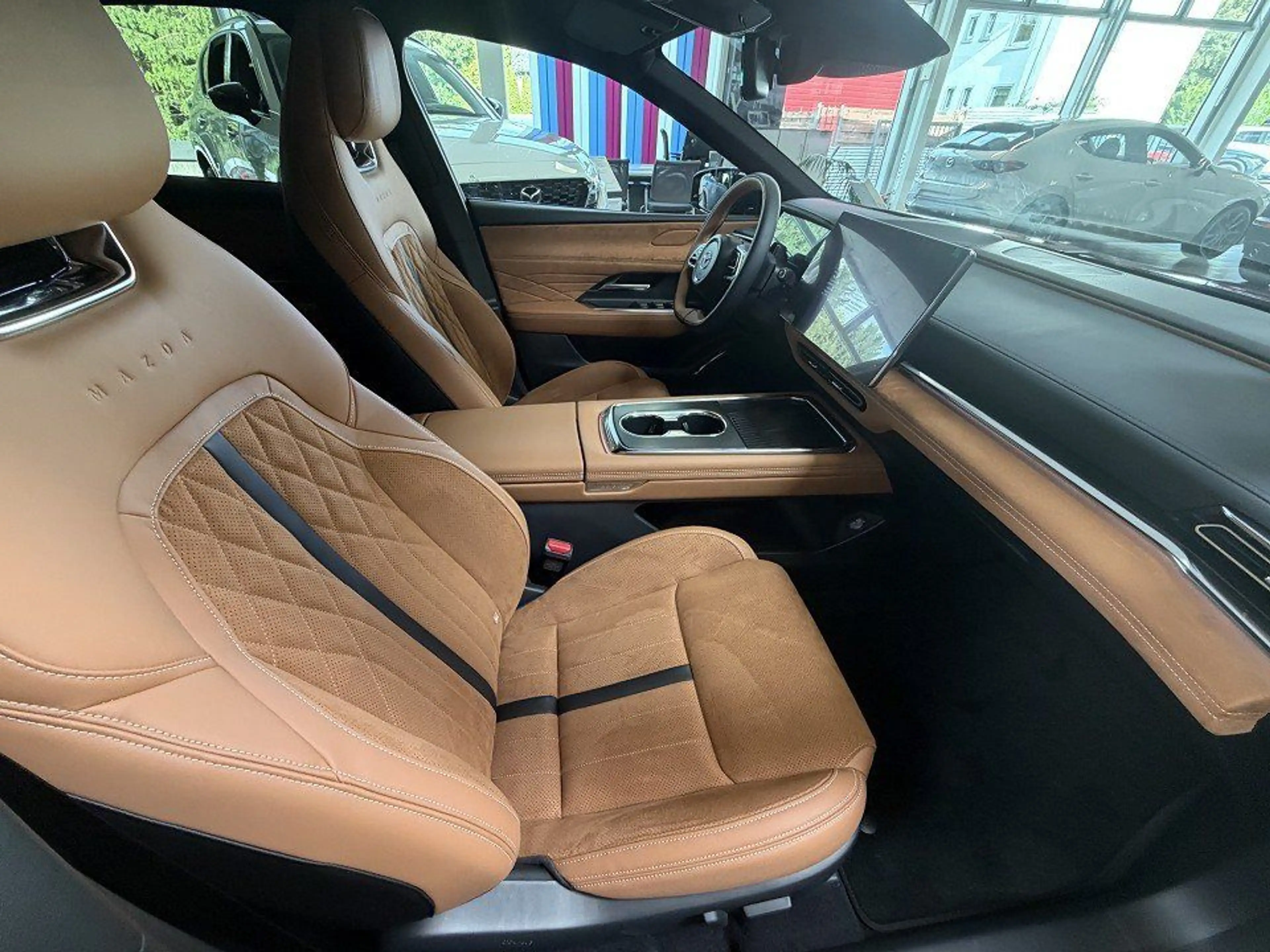 Mazda 6e 6E EV 245PS Long Range Takumi Plus — photo 11