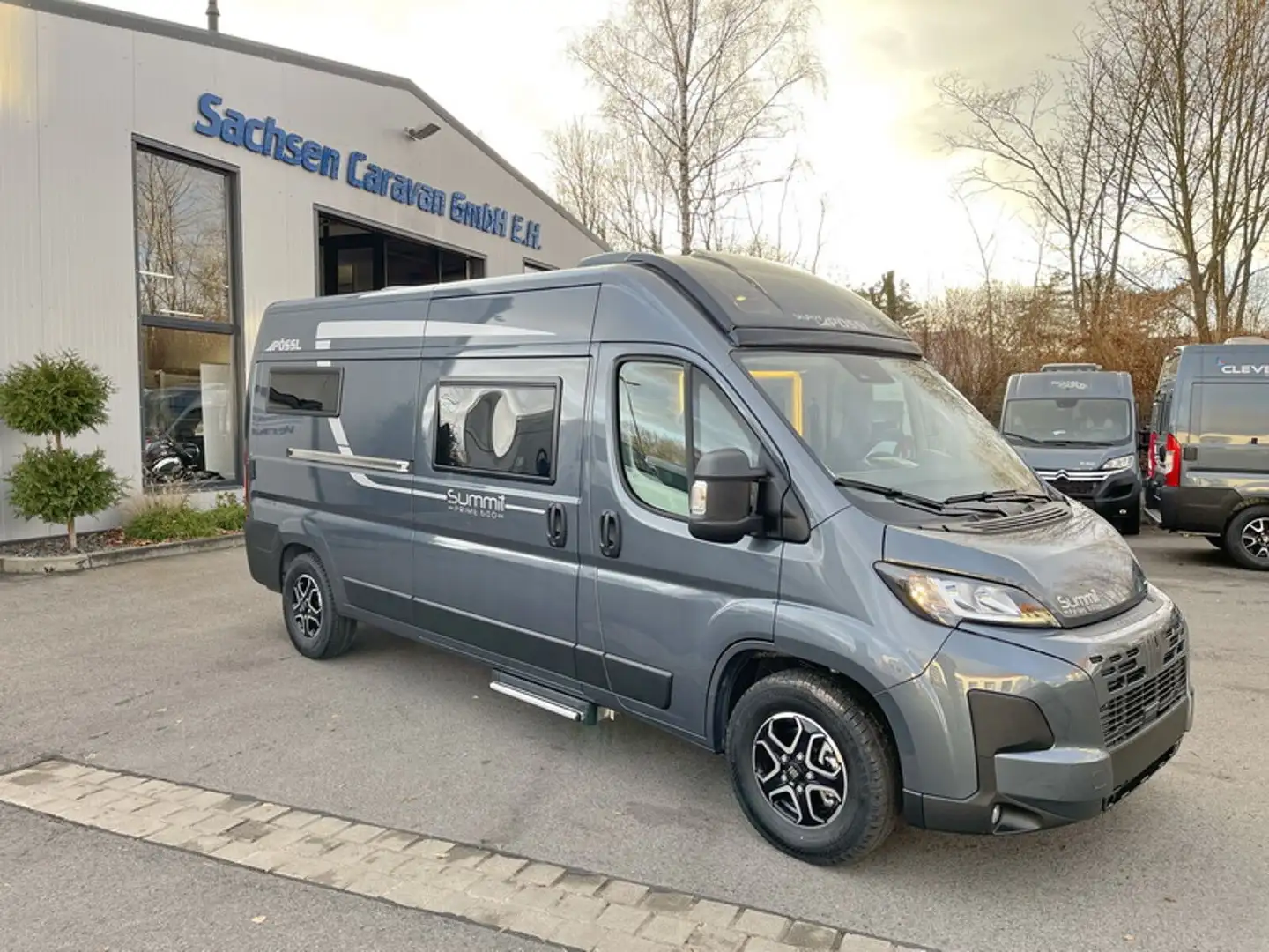Pössl Summit Prime 600 Fiat 140 PS Easy-Driving Plus Grau - 2