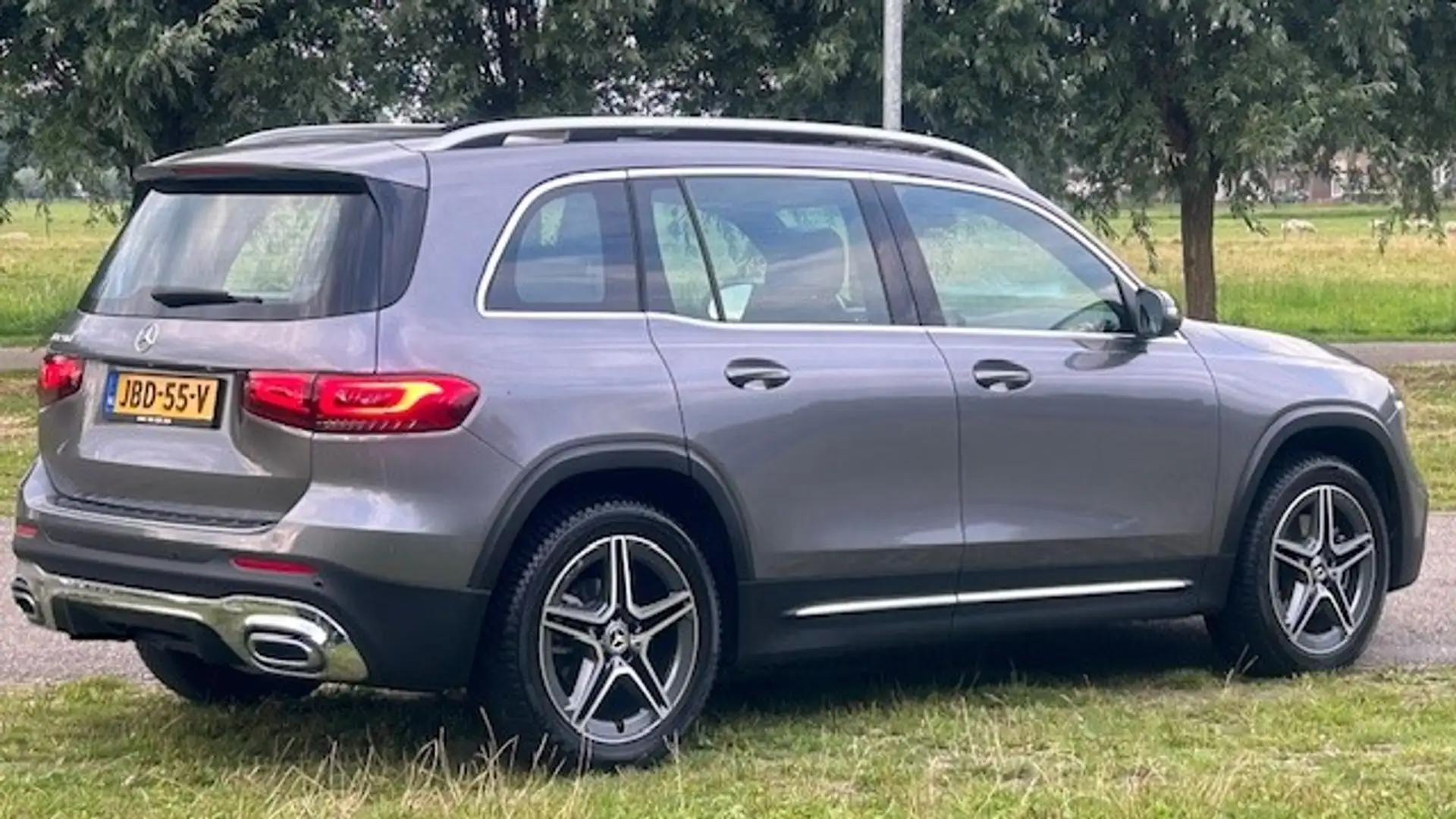 Mercedes-Benz GLB 200 BUSINESS SOLUTION AMG 1E EIGENAAR, 31.000KM!! NAVI Grijs - 2