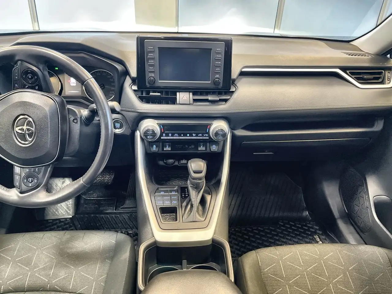 Toyota RAV 4 снимка Toyota RAV 4