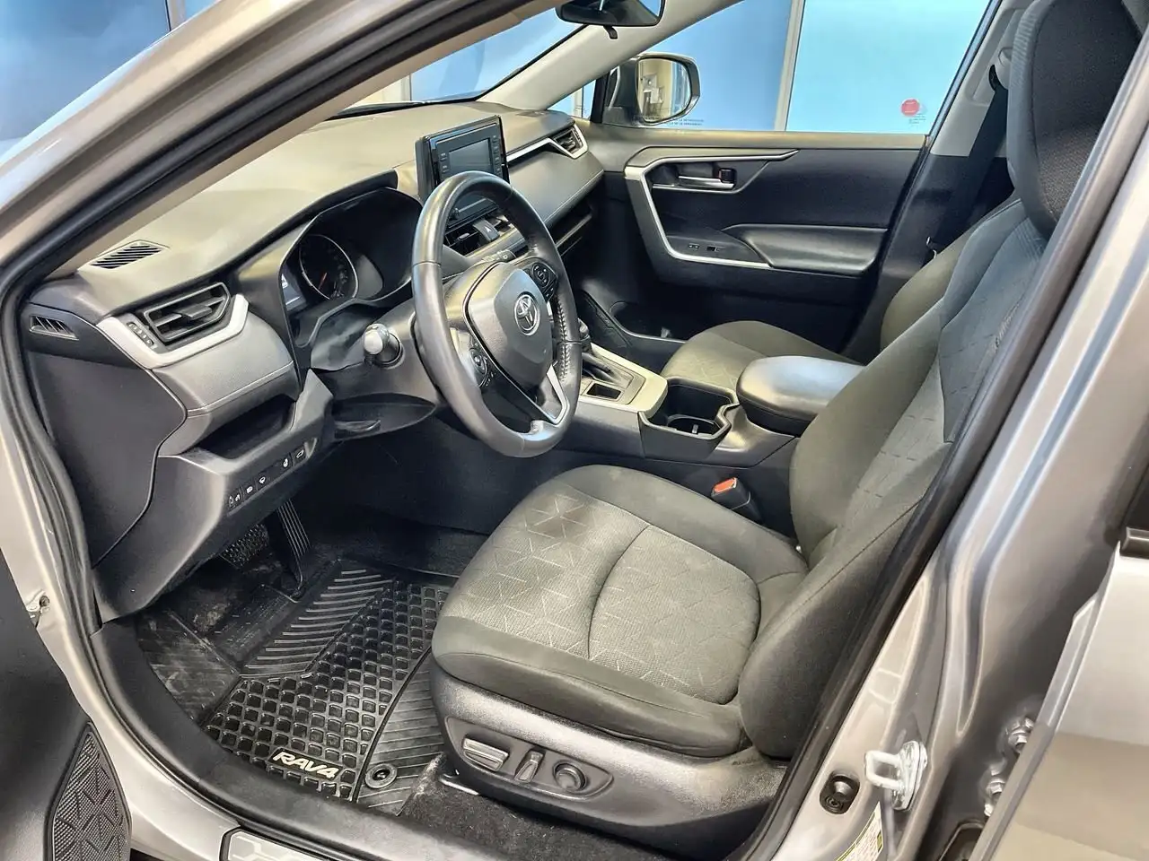Toyota RAV 4 снимка Toyota RAV 4