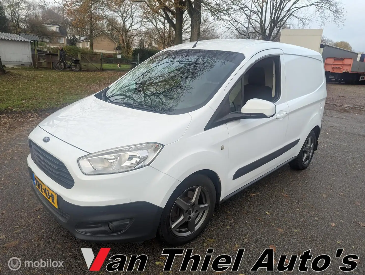 Ford Transit Courier 1.5 TDCI navi/airco/zeer nette auto Wit - 1
