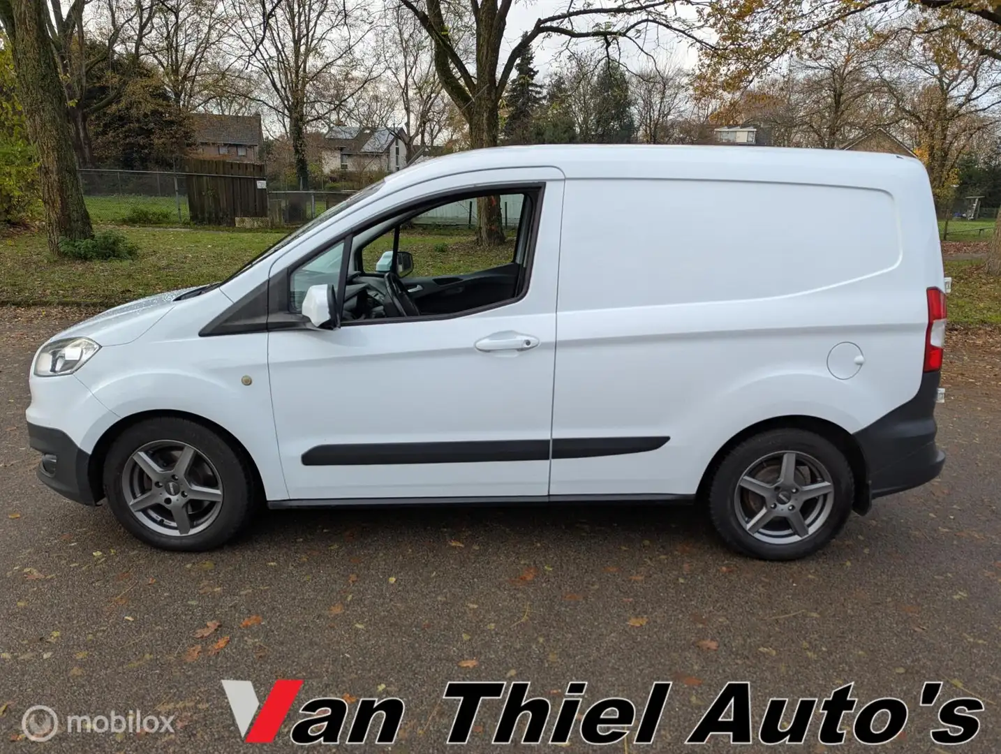 Ford Transit Courier 1.5 TDCI navi/airco/zeer nette auto Wit - 2