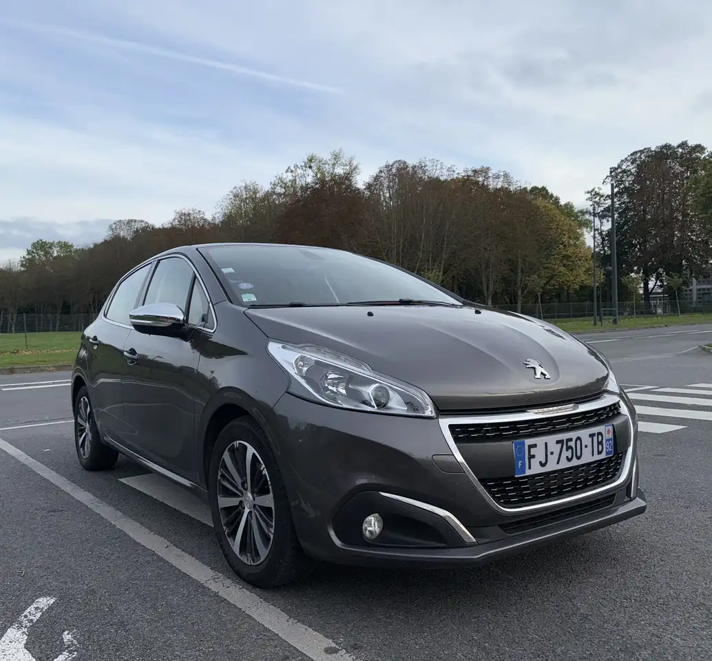 Peugeot 208 PureTech 110ch S\u0026S EAT6 Allure