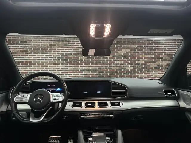 Mercedes-Benz 450 view 9