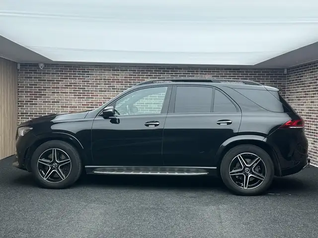 Mercedes-Benz 450 view 6