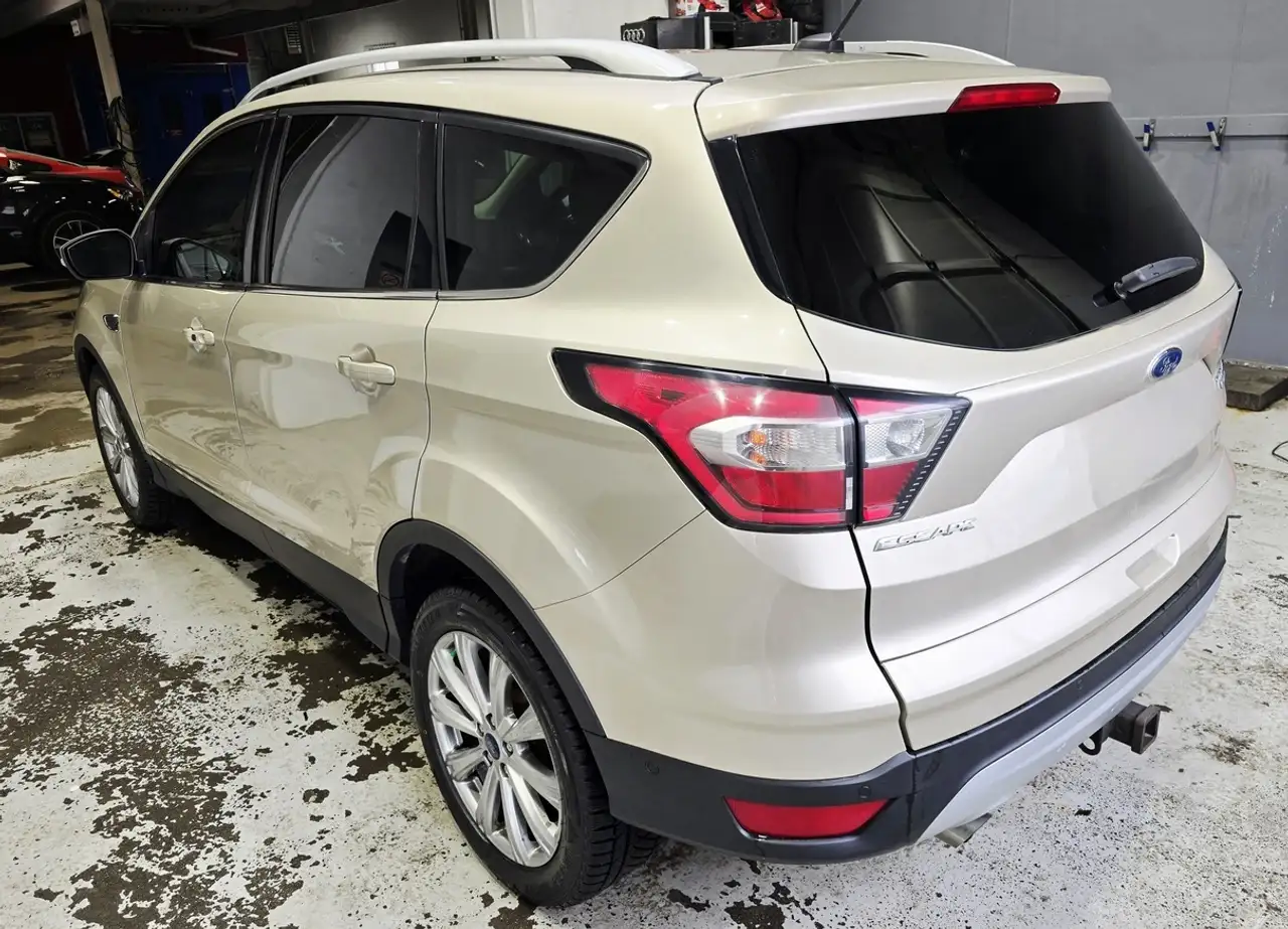 Ford Escape photo Ford Escape