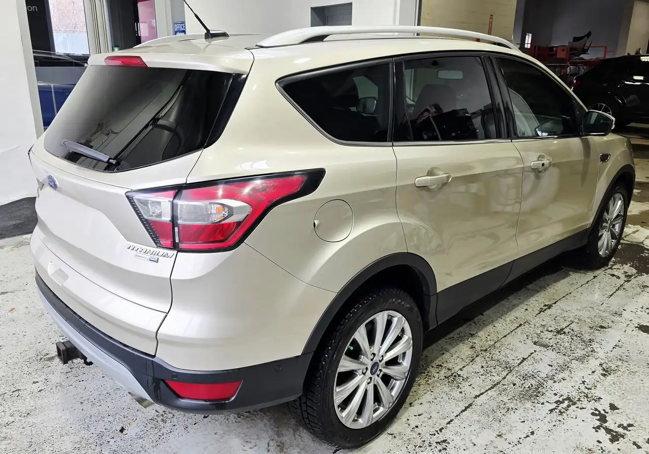 Ford Escape photo Ford Escape