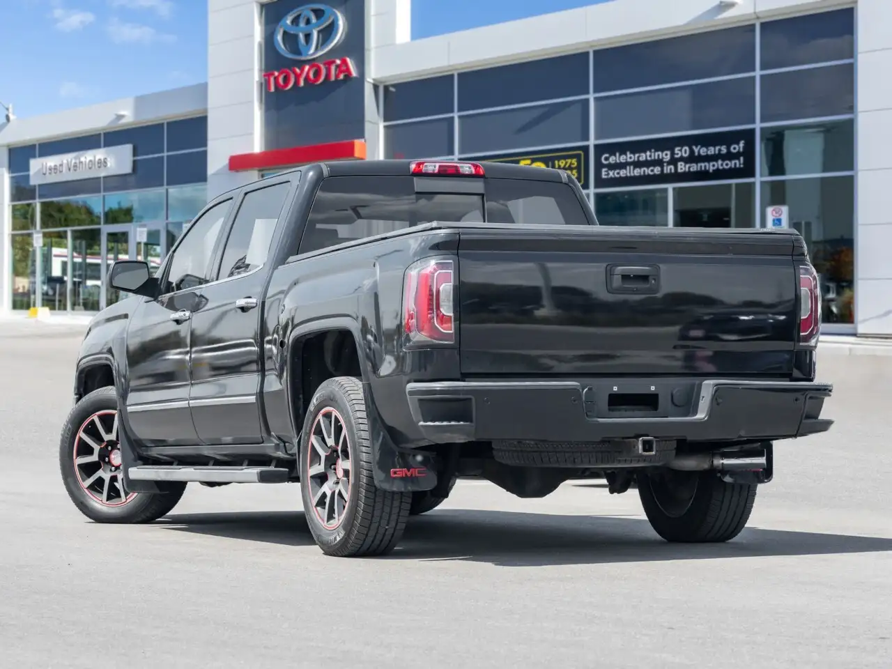 GMC Sierra 1500 photo GMC Sierra 1500