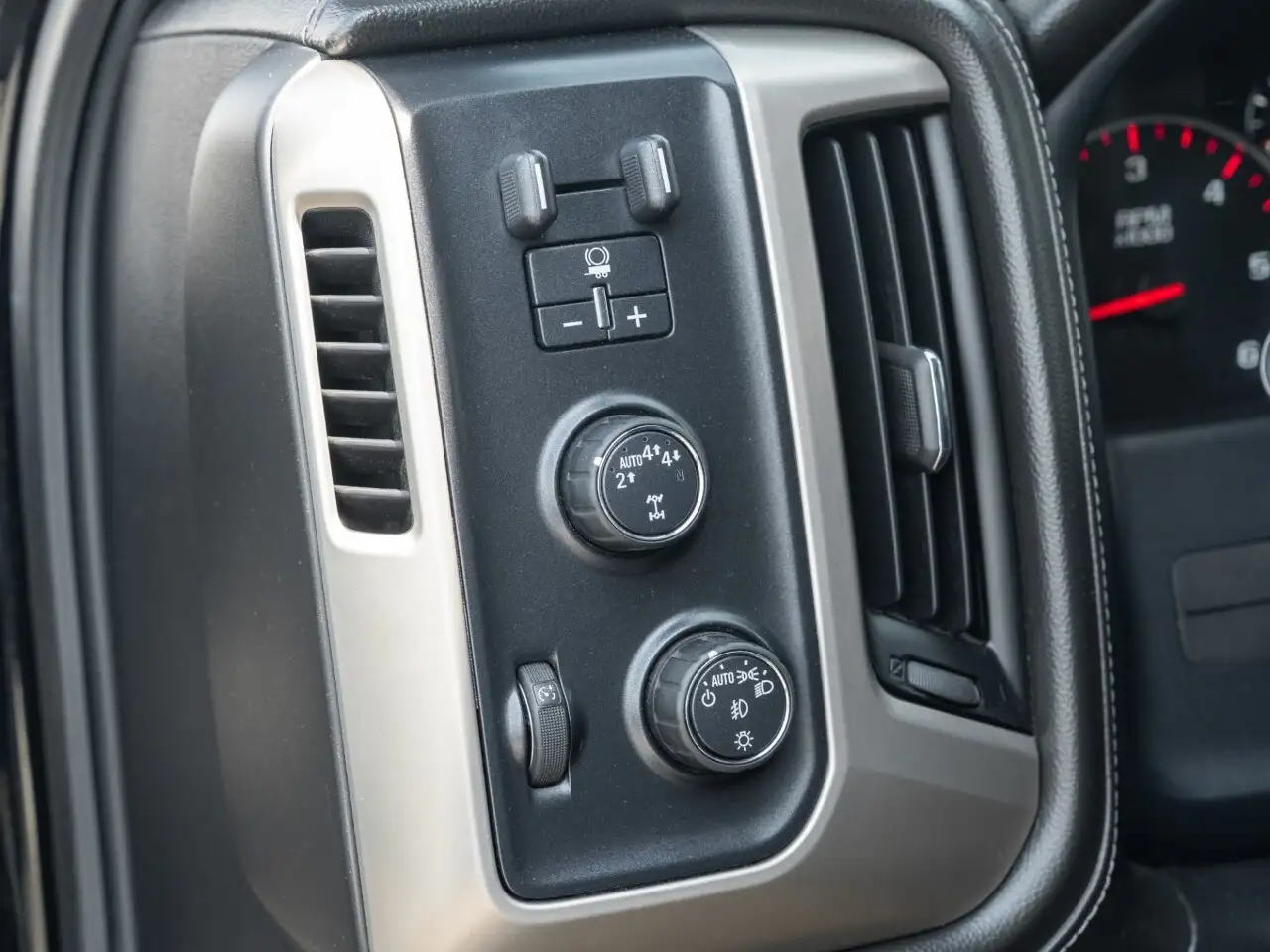 GMC Sierra 1500 photo GMC Sierra 1500