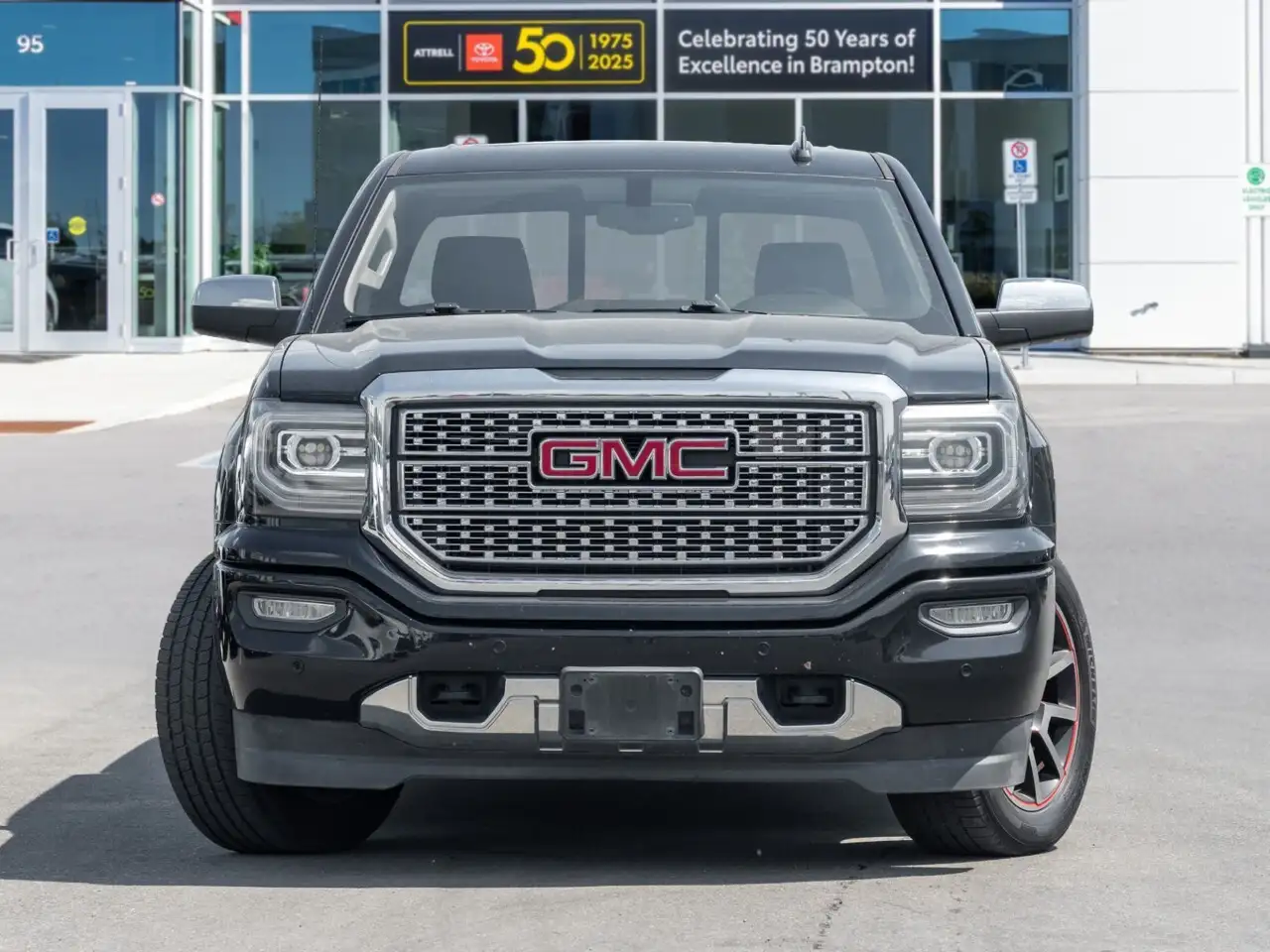GMC Sierra 1500 photo GMC Sierra 1500
