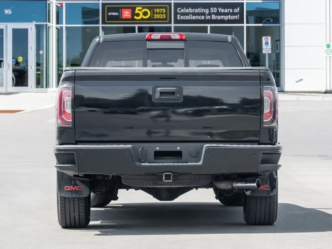 GMC Sierra 1500 photo GMC Sierra 1500