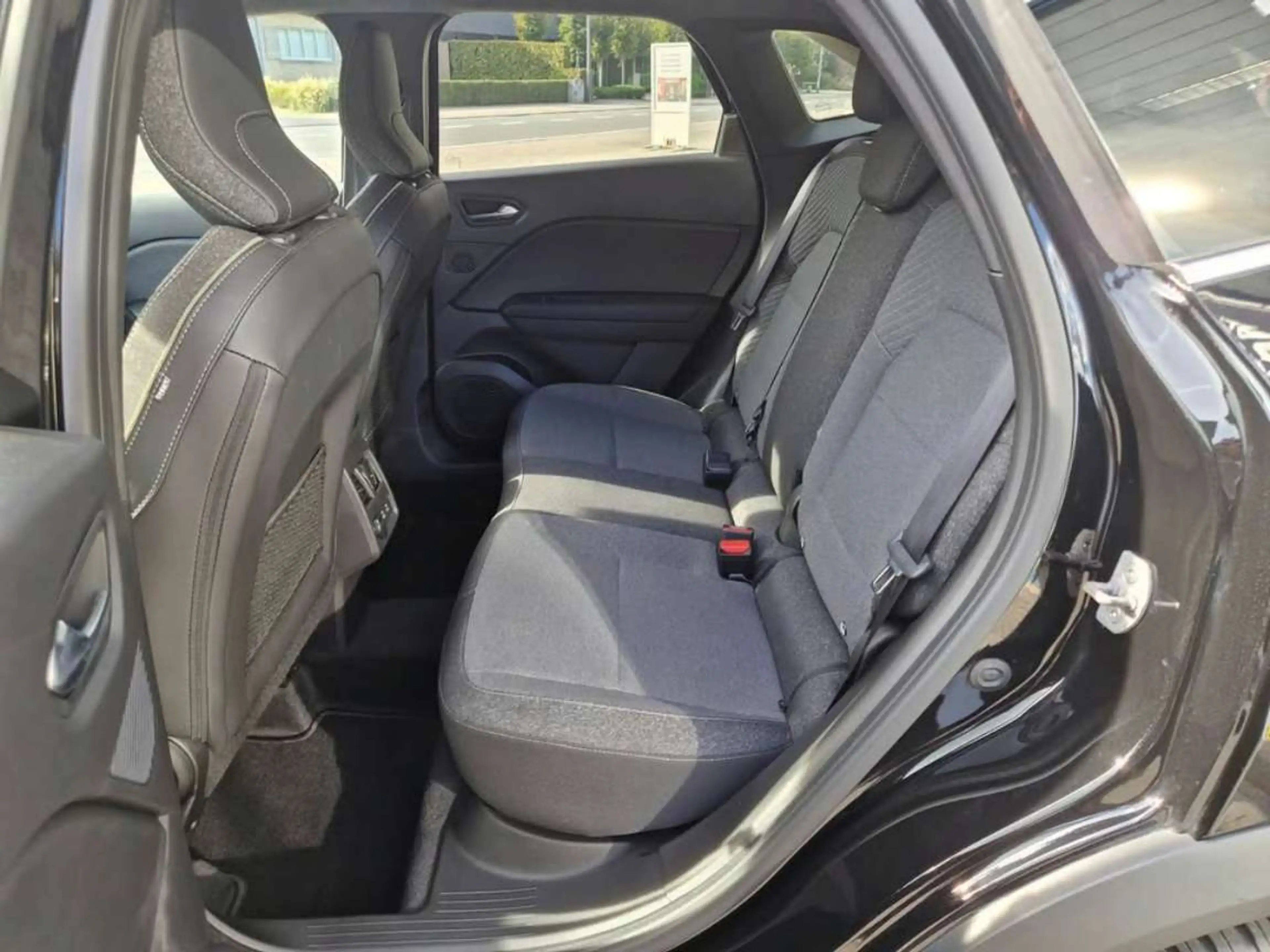 Renault Symbioz Symbioz 1.3 TCe MHEV Techno EDC Techno — photo 13