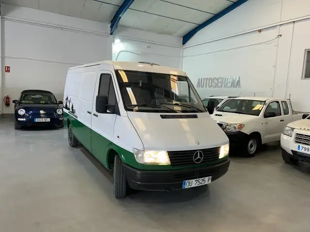 Mercedes-Benz Sprinter 208D 2.8T 3000 SWB