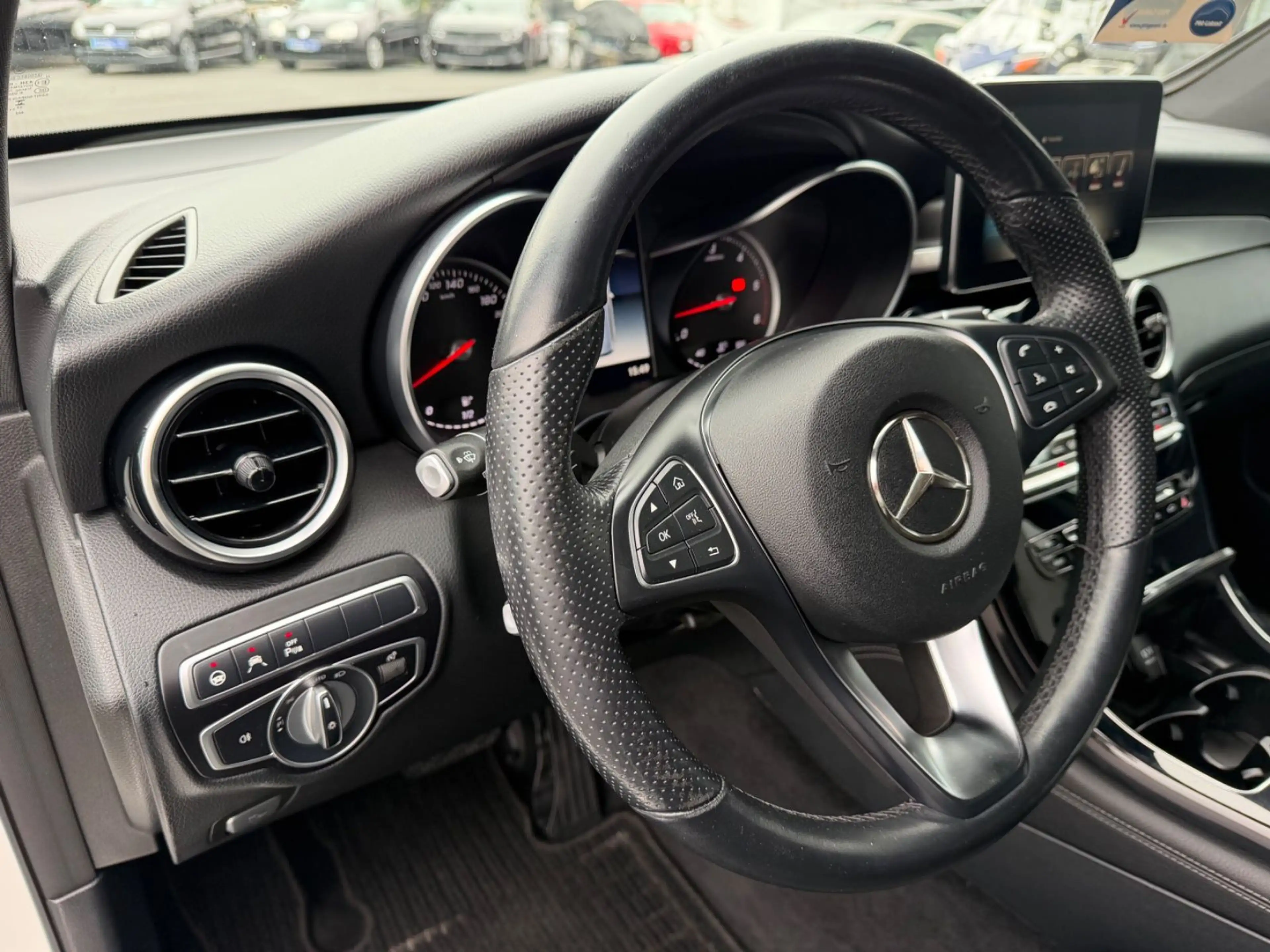 Mercedes-Benz GLC 350 d 4Matic *3. Hand *AHK *Night-Paket — photo 12