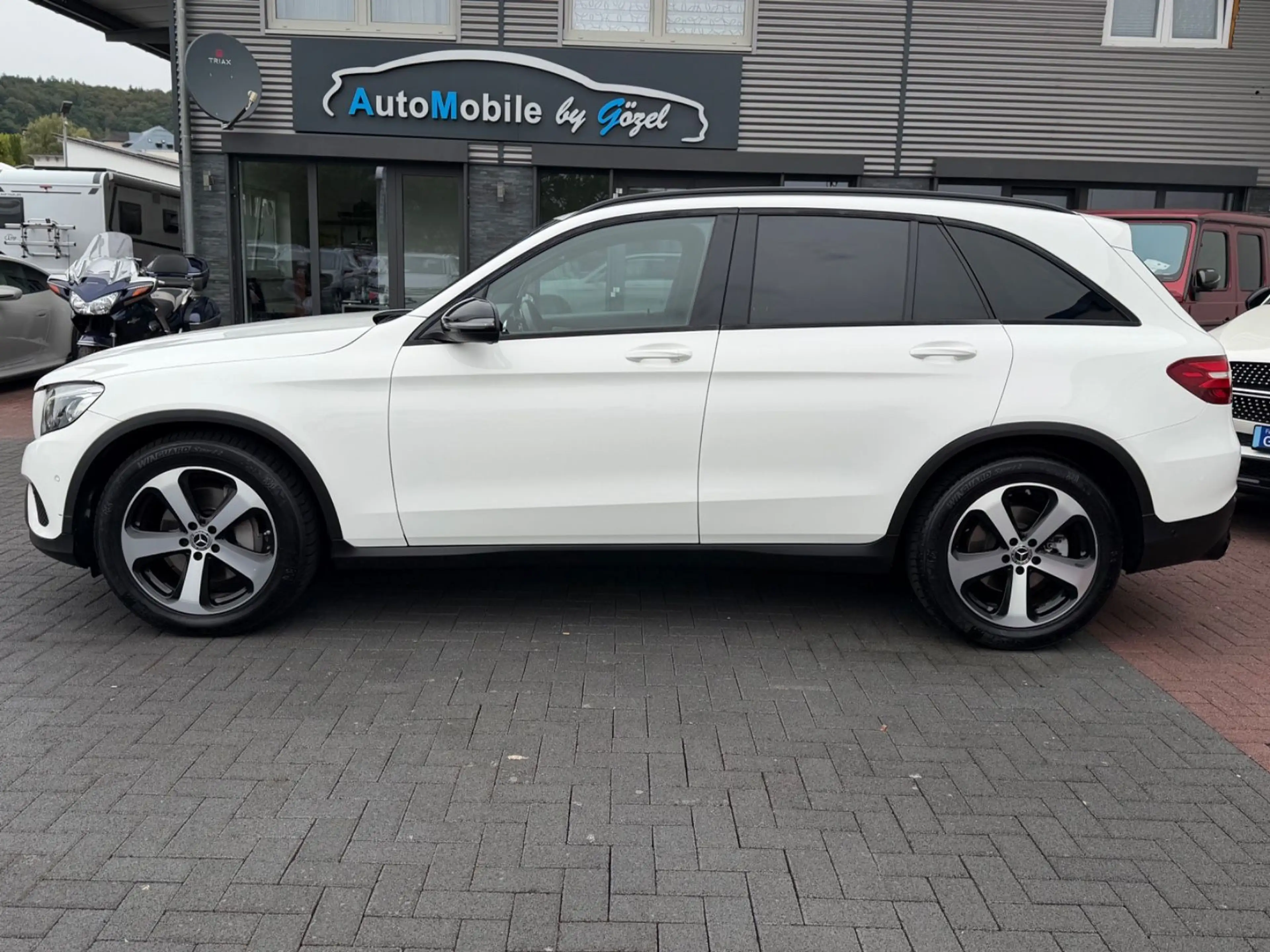 Mercedes-Benz GLC 350 d 4Matic *3. Hand *AHK *Night-Paket — photo 2