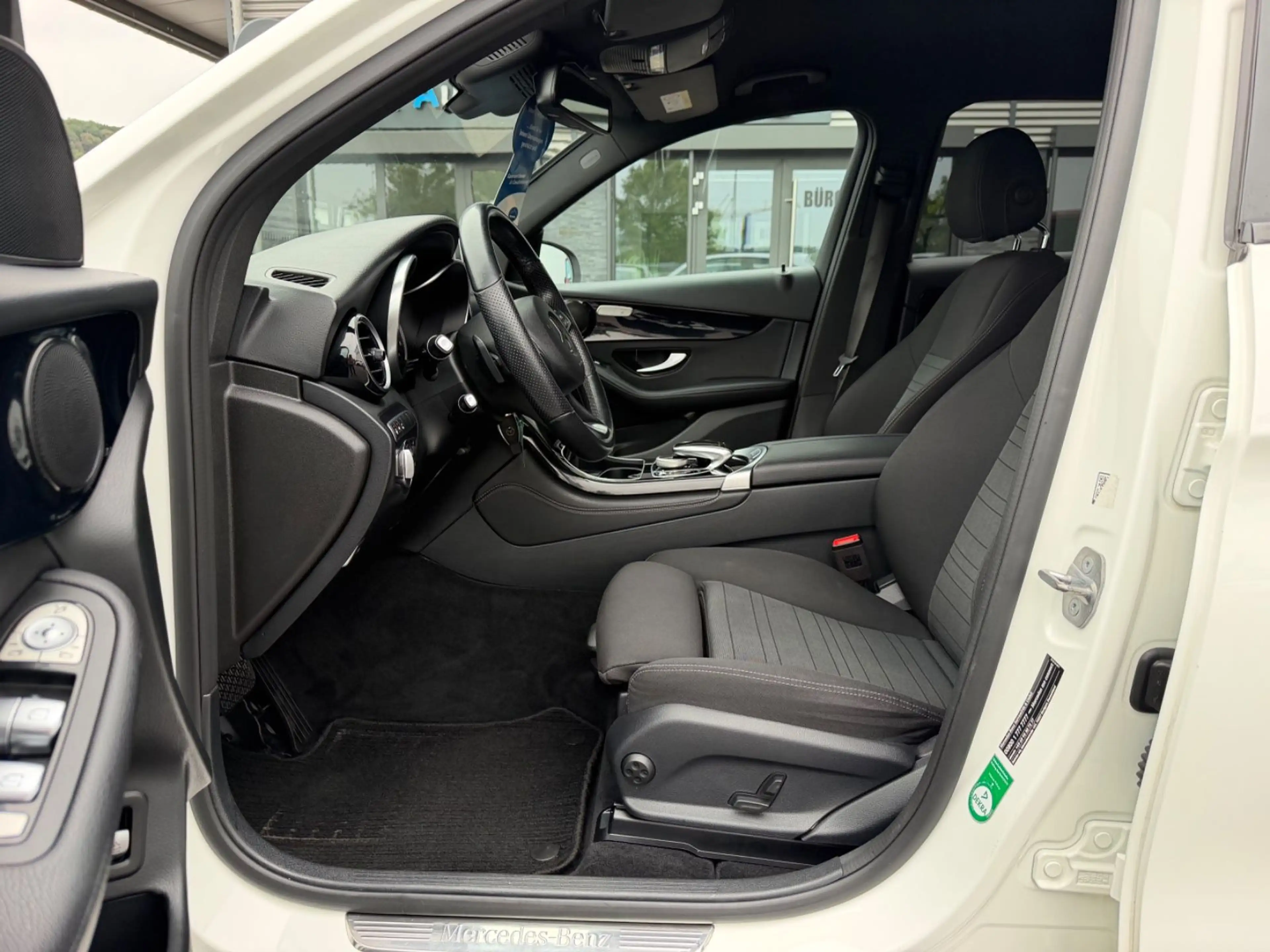 Mercedes-Benz GLC 350 d 4Matic *3. Hand *AHK *Night-Paket — photo 10