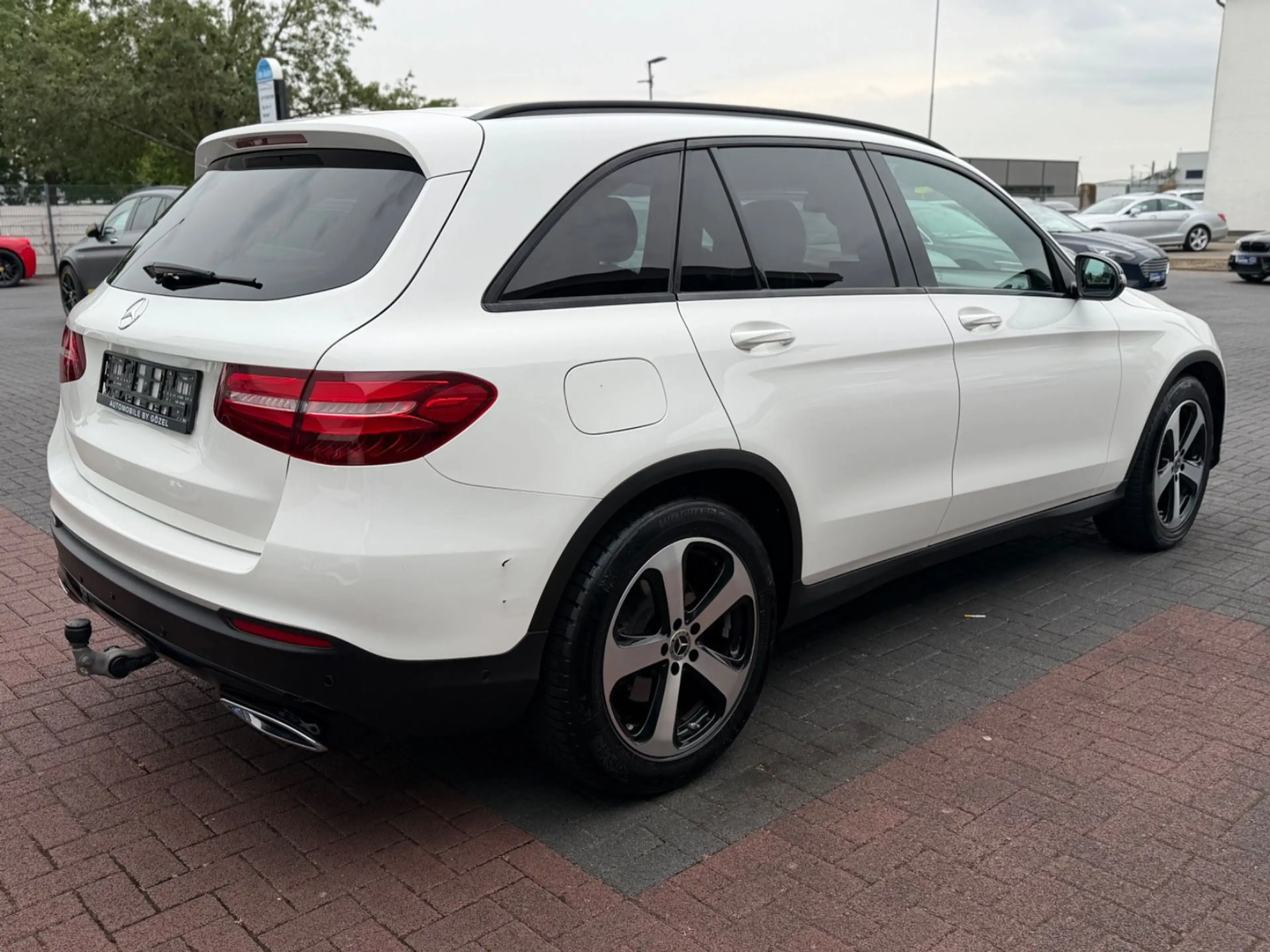 Mercedes-Benz GLC 350 d 4Matic *3. Hand *AHK *Night-Paket — photo 5