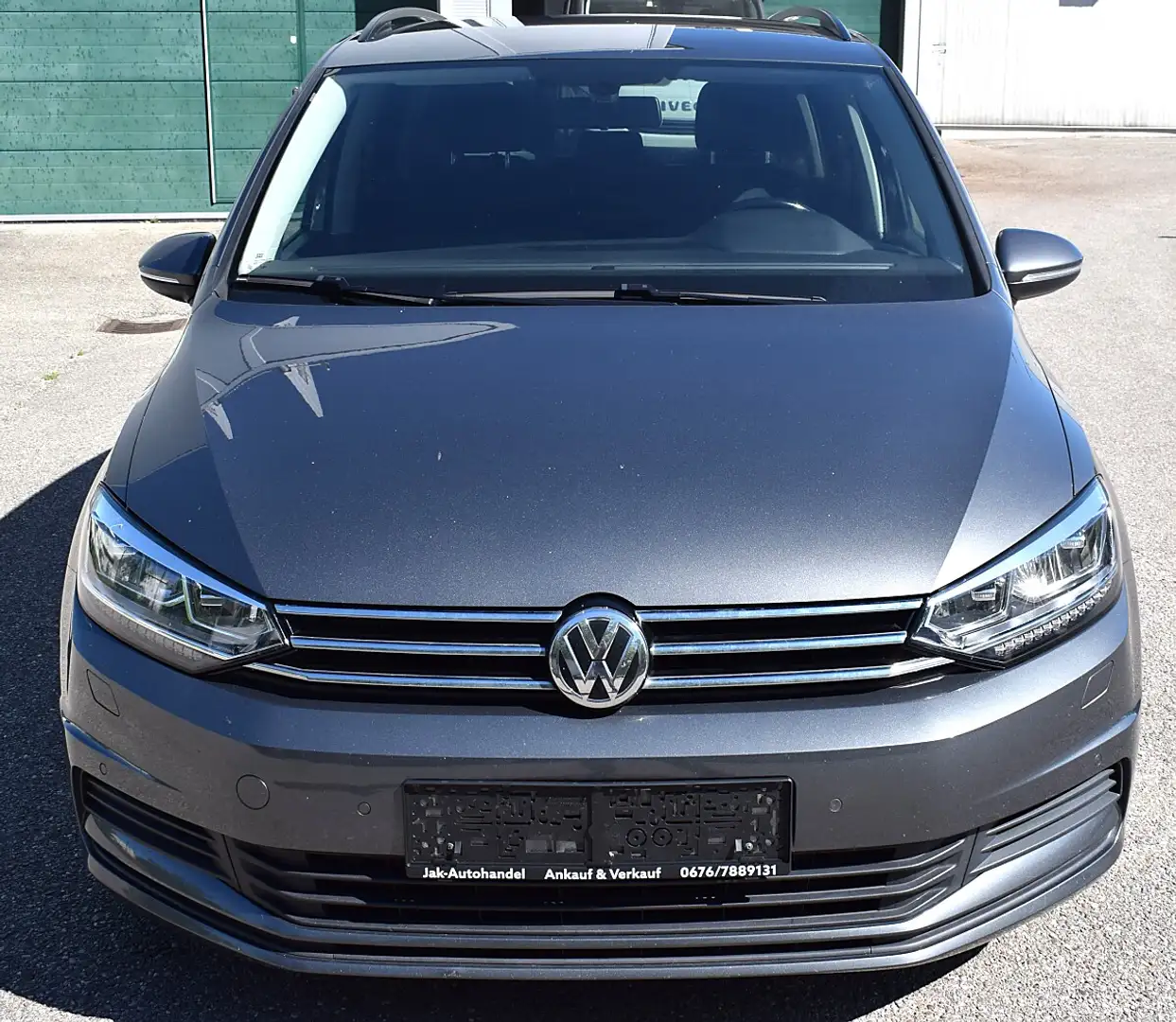 Volkswagen Touran Sky 1,6 SCR TDI 7 Sitze Grau - 2