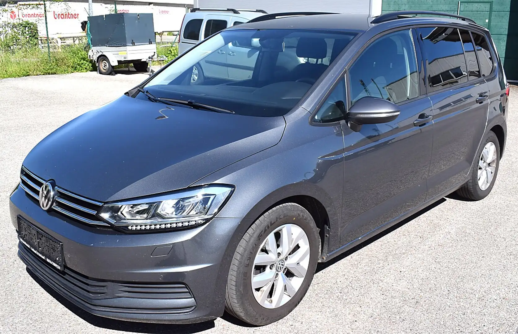 Volkswagen Touran Sky 1,6 SCR TDI 7 Sitze Grau - 1