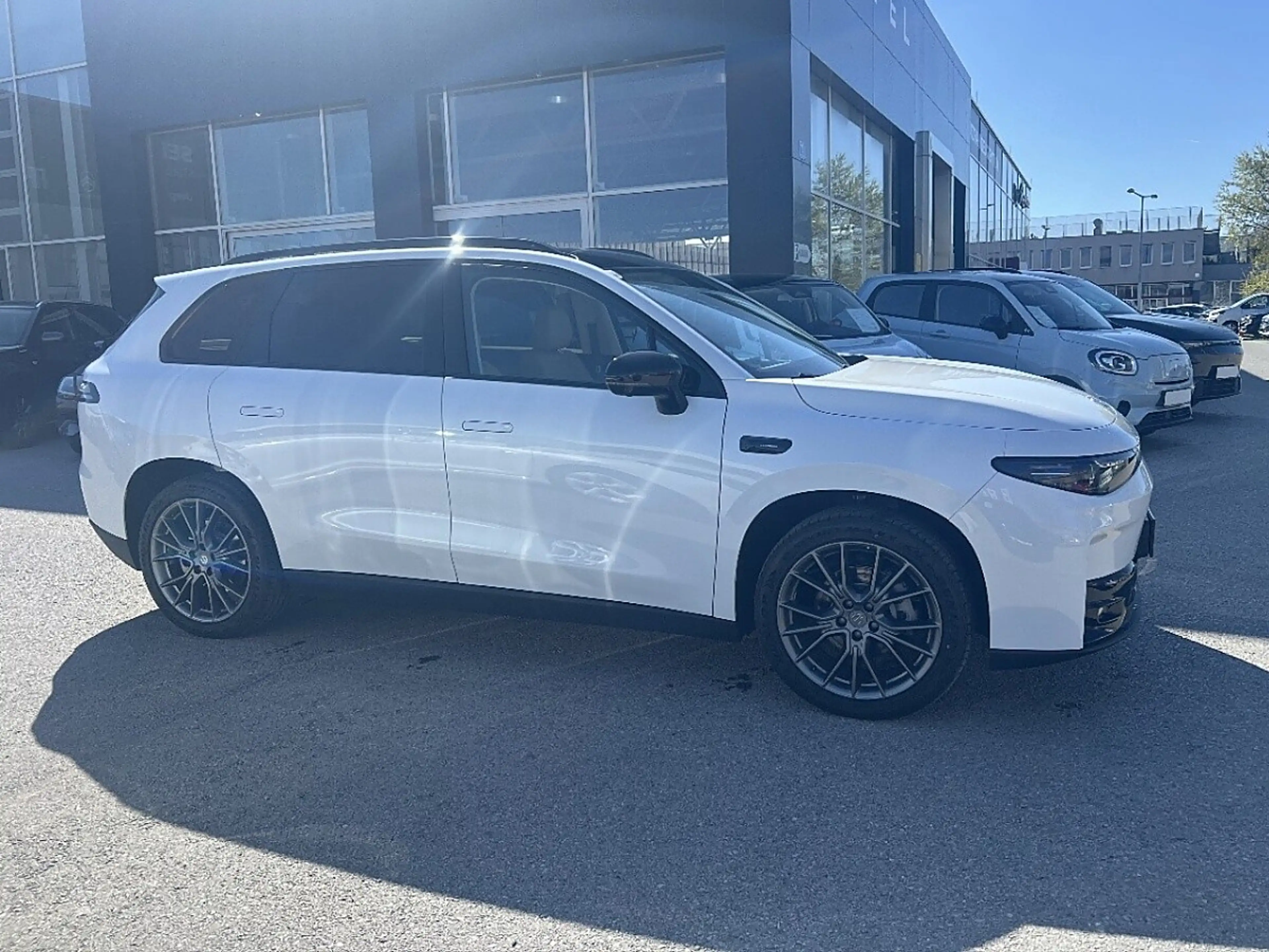 Leapmotor C10 Elektro 81,9kWh Design ProMax — photo 5