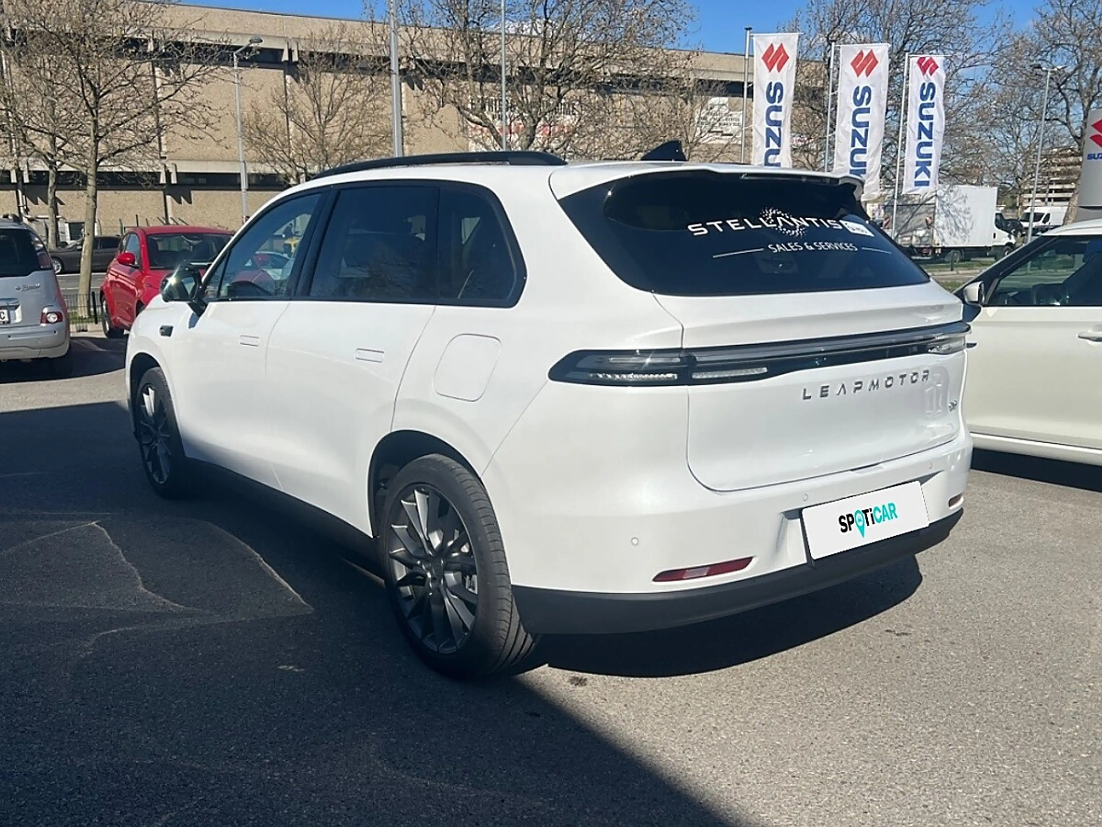 Leapmotor C10 Elektro 81,9kWh Design ProMax — photo 8