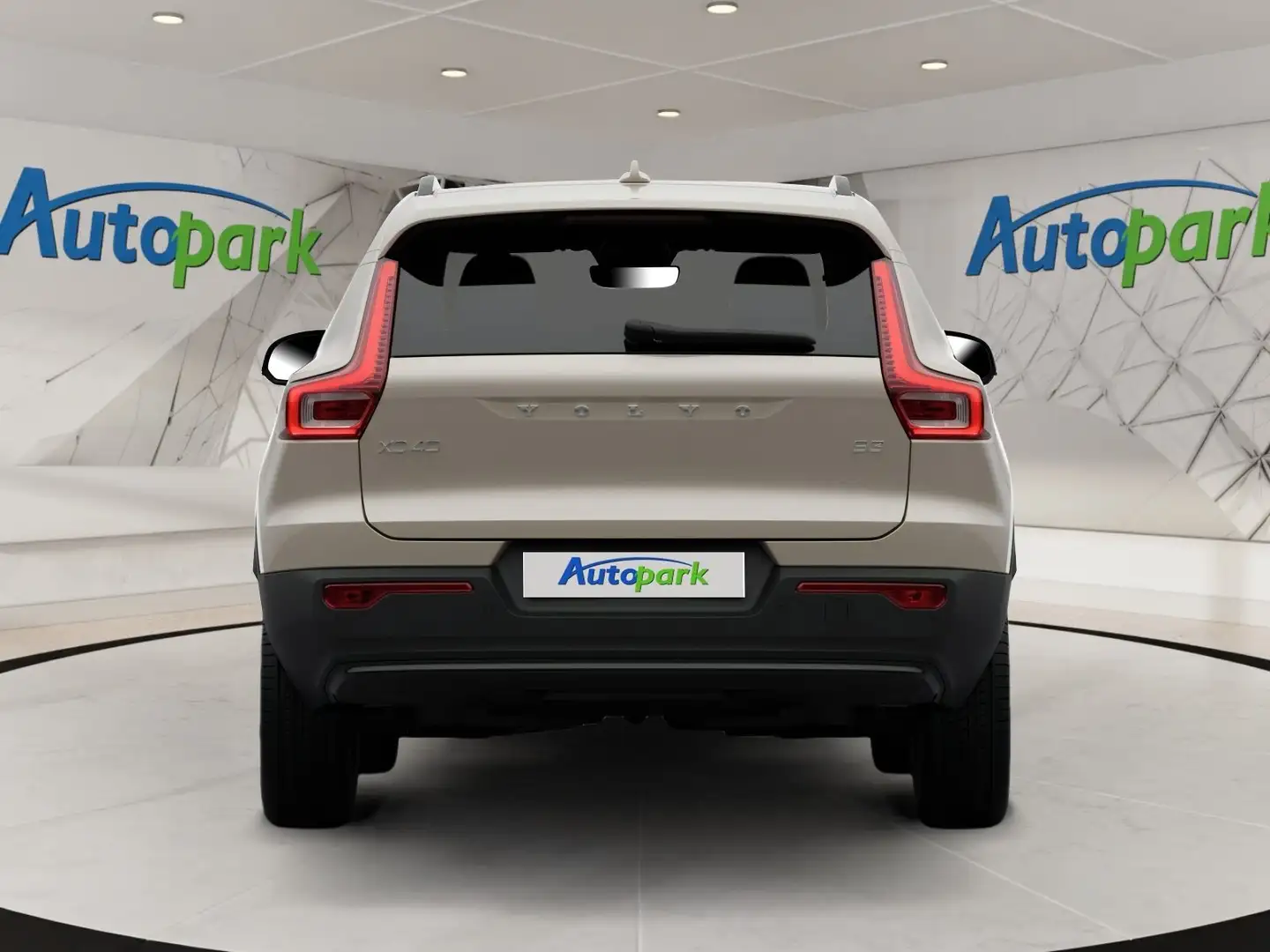 Volvo XC40 Plus, B3 Mild Hybrid, Benzin, Dark - 2