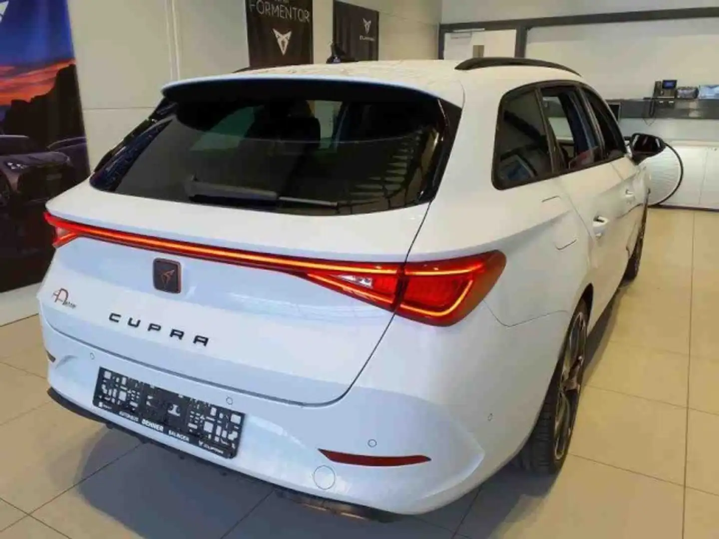 CUPRA Leon Sportstourer VZ e-Hybrid 245PS AHK+RKAM+ACC Klima Blanc - 2